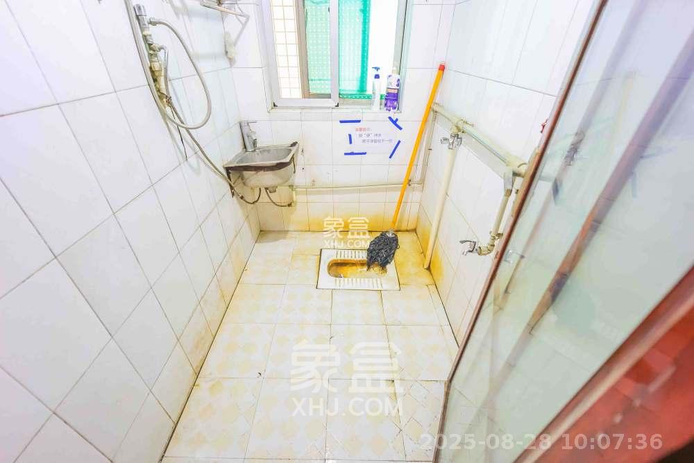 天泽大厦  3室2厅1卫    2600.0元/月 天泽大厦  3室2厅1卫    2600.0元/月室内图