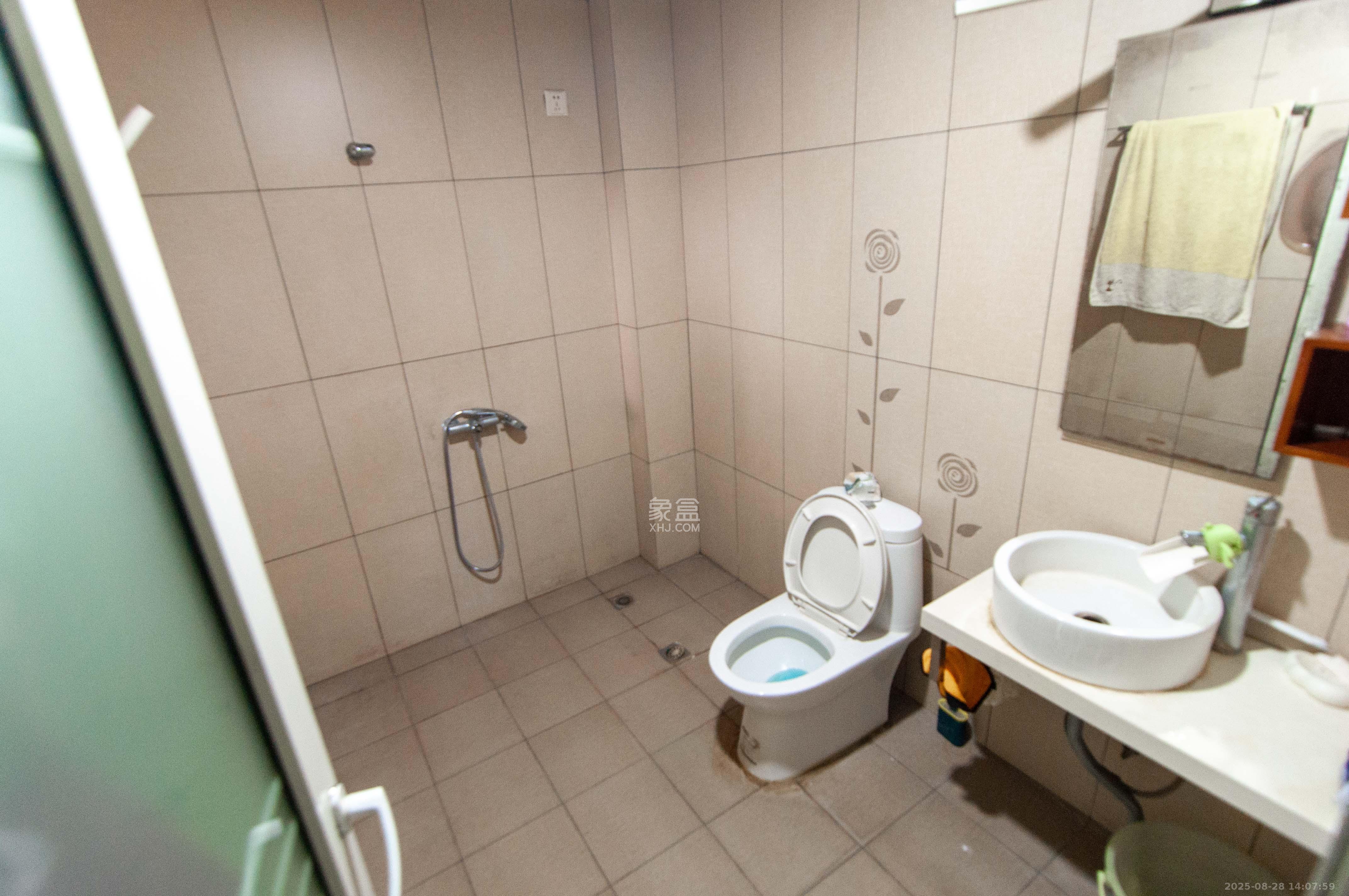 望兴景园一期  3室2厅2卫    91.0万 望兴景园一期  3室2厅2卫    91.0万卫生间