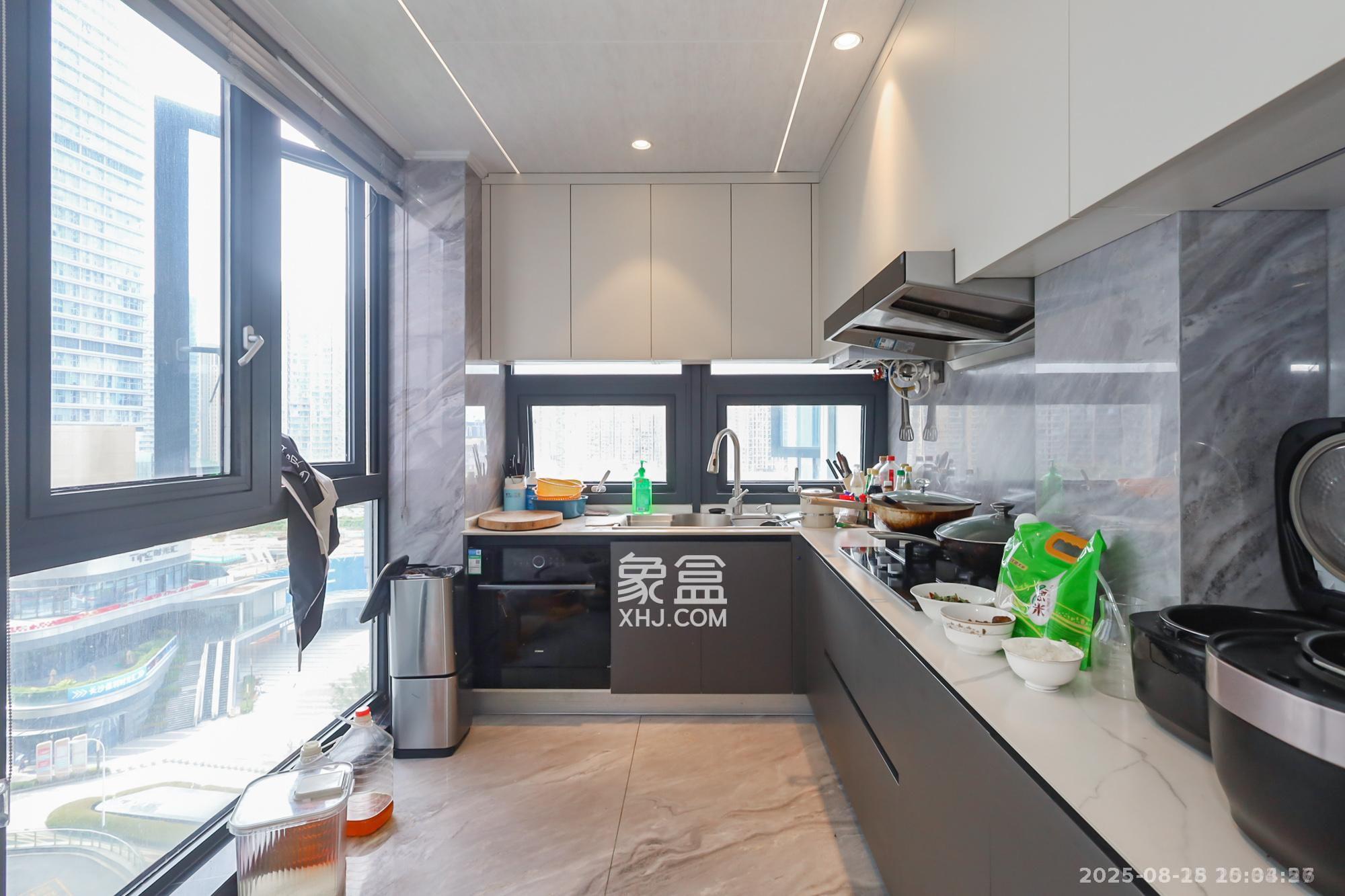 保利天禧C区  3室2厅2卫    16000.0元/月室内图