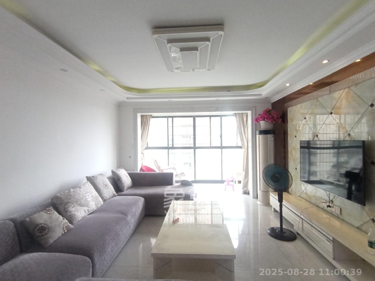 兴邦花城  4室2厅2卫    1800.0元/月 兴邦花城  4室2厅2卫    1800.0元/月