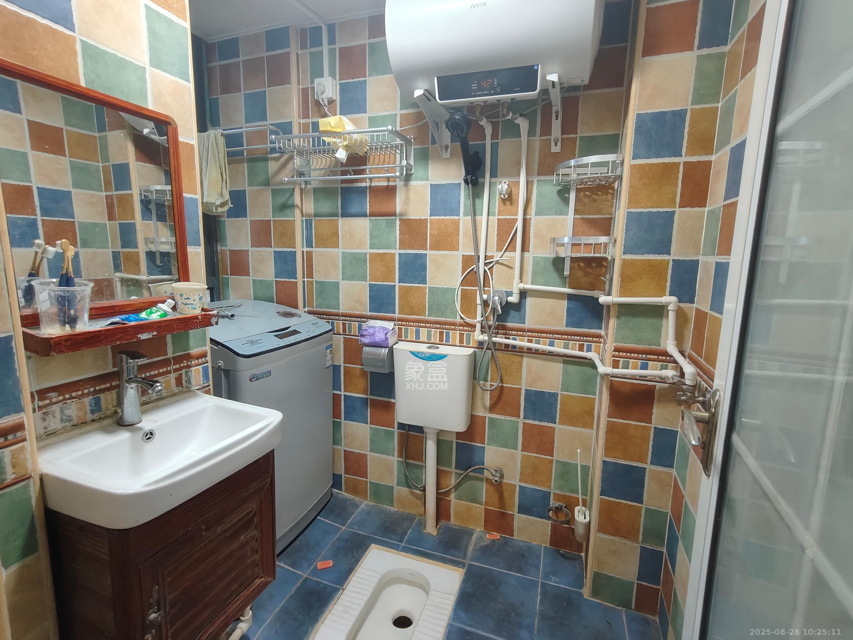 万博汇 2室1厅1卫 1800.0元/月 万博汇 2室1厅1卫 1800.0元/月室内图