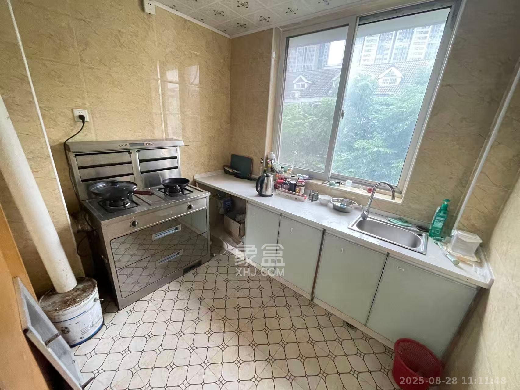 华银南苑 3室2厅1卫 2200.0元/月 华银南苑 3室2厅1卫 2200.0元/月室内图