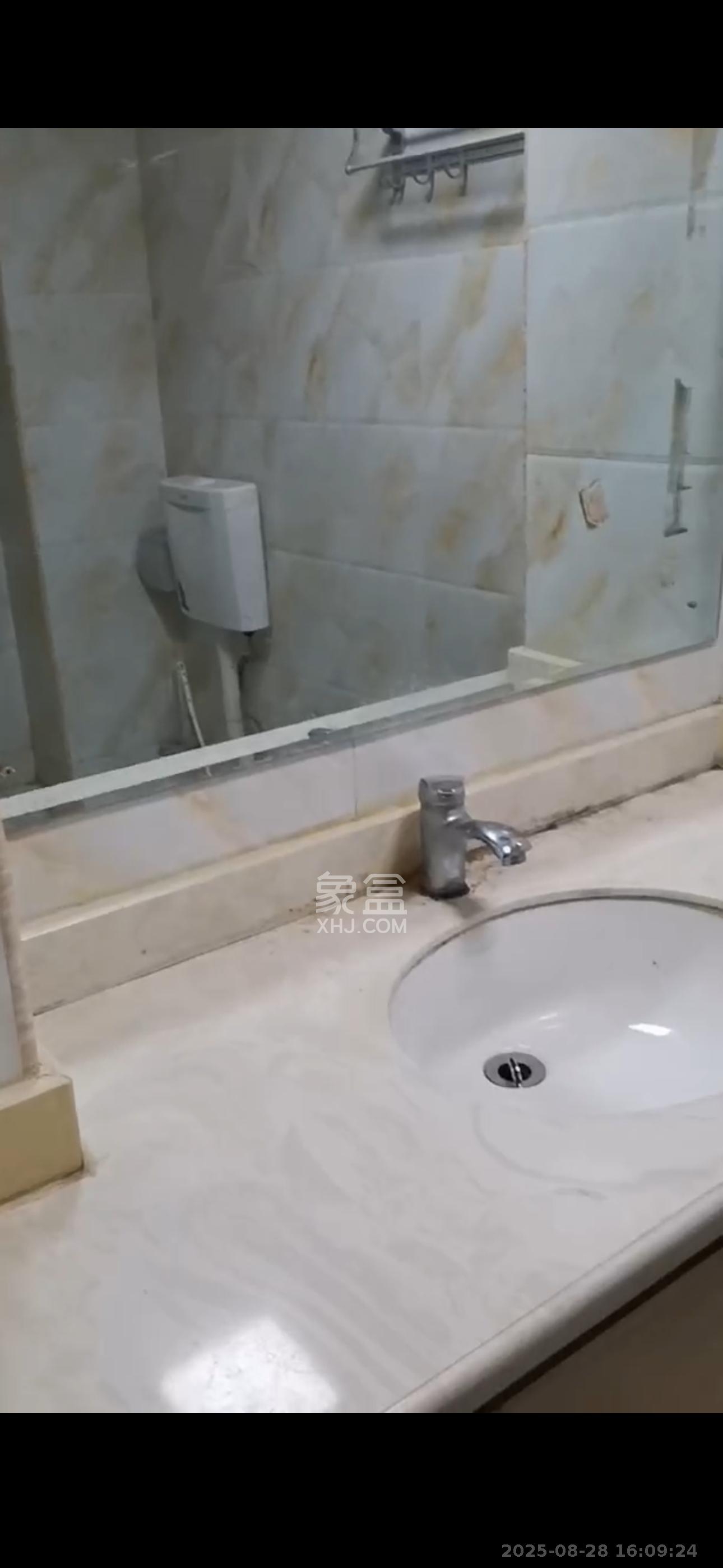 蓝湾国际广场  1室1厅1卫    1600.0元/月室内图