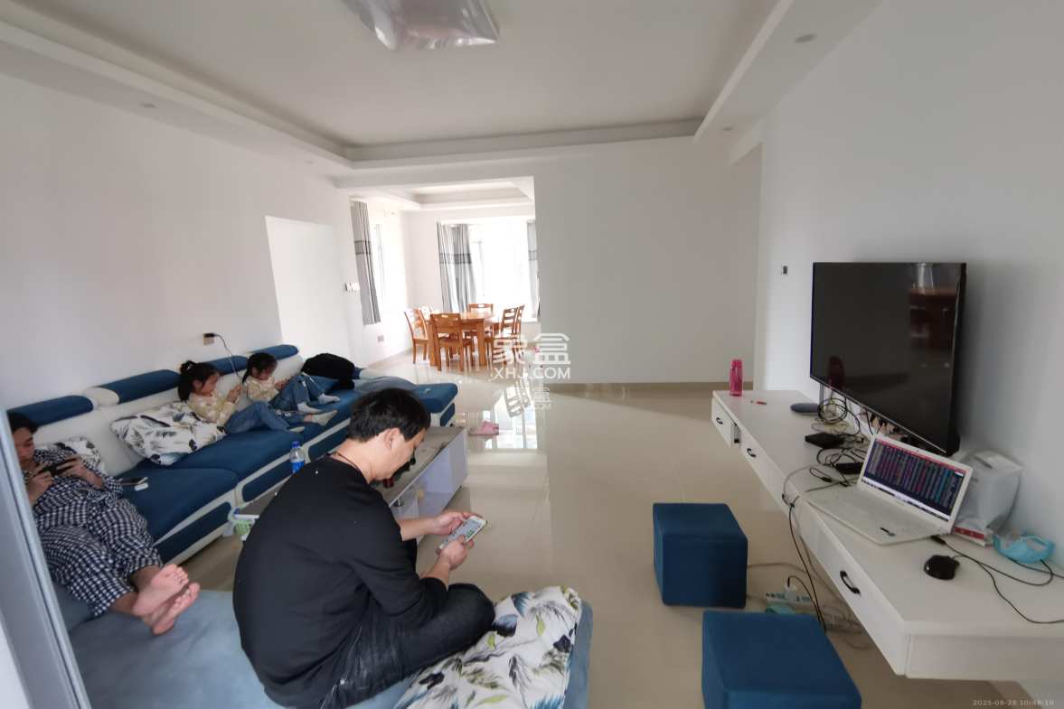 泊爱蓝湾  3室2厅2卫    3000.0元/月 泊爱蓝湾  3室2厅2卫    3000.0元/月室内图