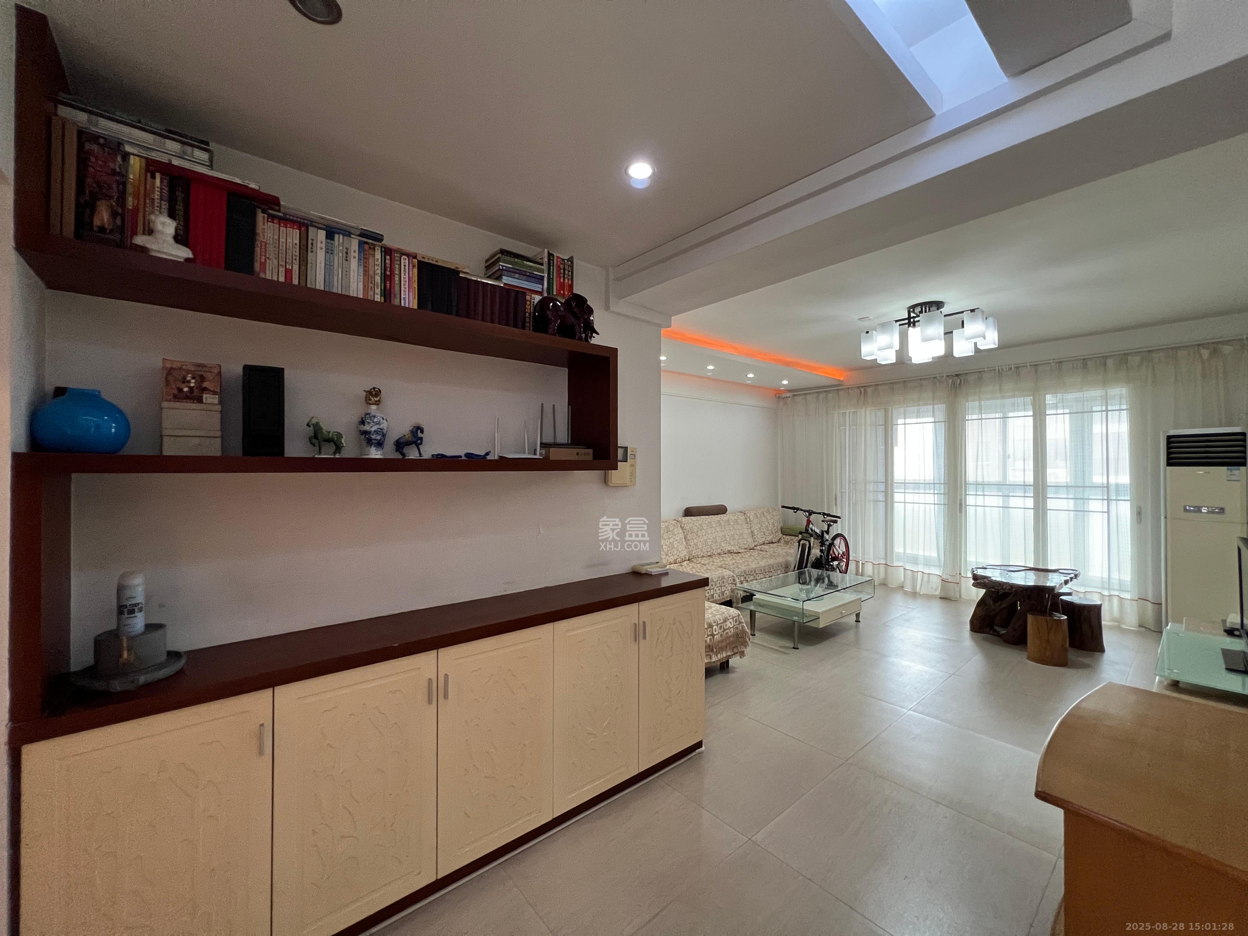 天城泰祥苑  3室2厅2卫    3000.0元/月 天城泰祥苑  3室2厅2卫    3000.0元/月室内图