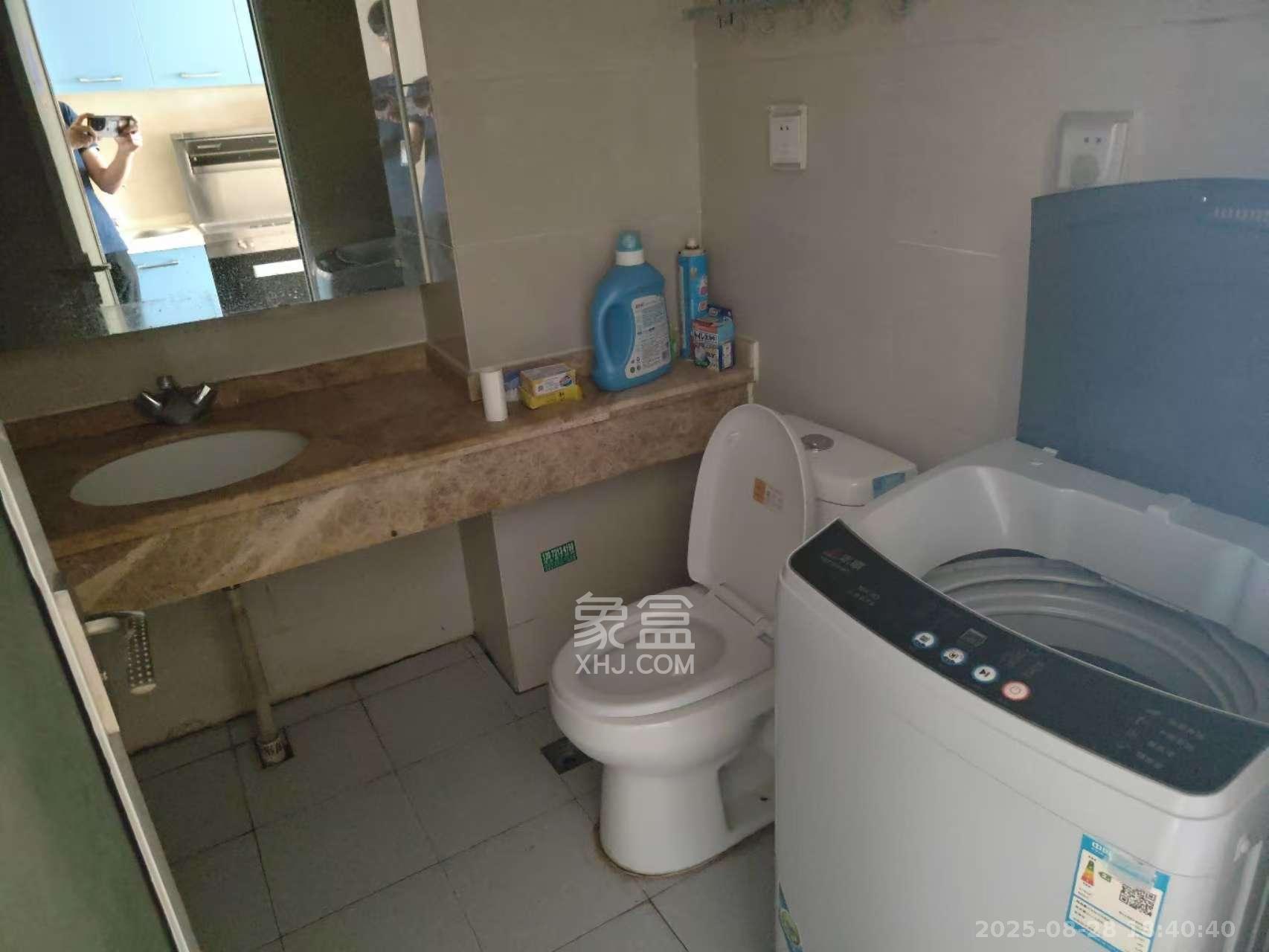 西子一间 1室1厅1卫 1600.0元/月 西子一间 1室1厅1卫 1600.0元/月室内图