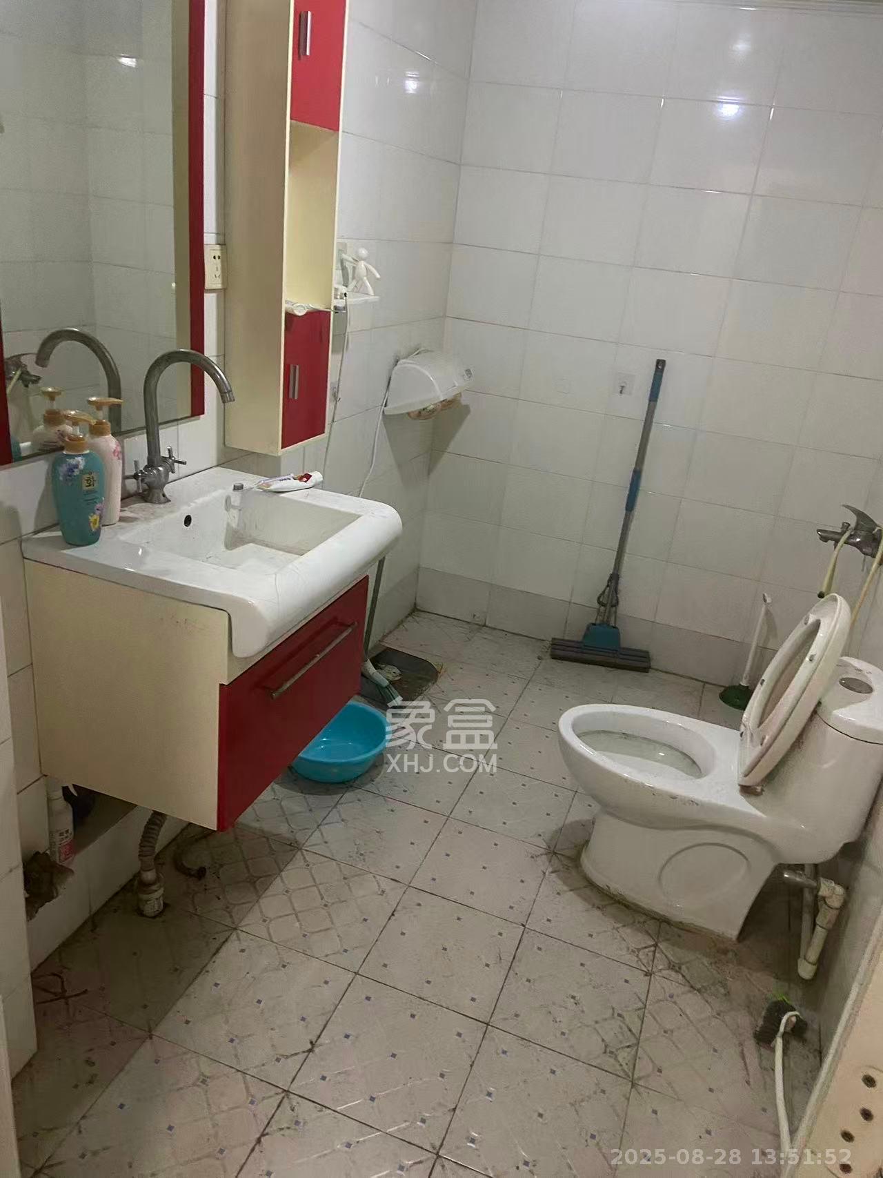 锦绣中星 3室2厅2卫 2200.0元/月 锦绣中星 3室2厅2卫 2200.0元/月室内图