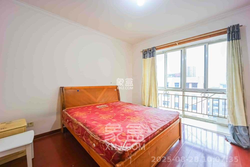 天泽大厦  3室2厅1卫    2600.0元/月 天泽大厦  3室2厅1卫    2600.0元/月室内图