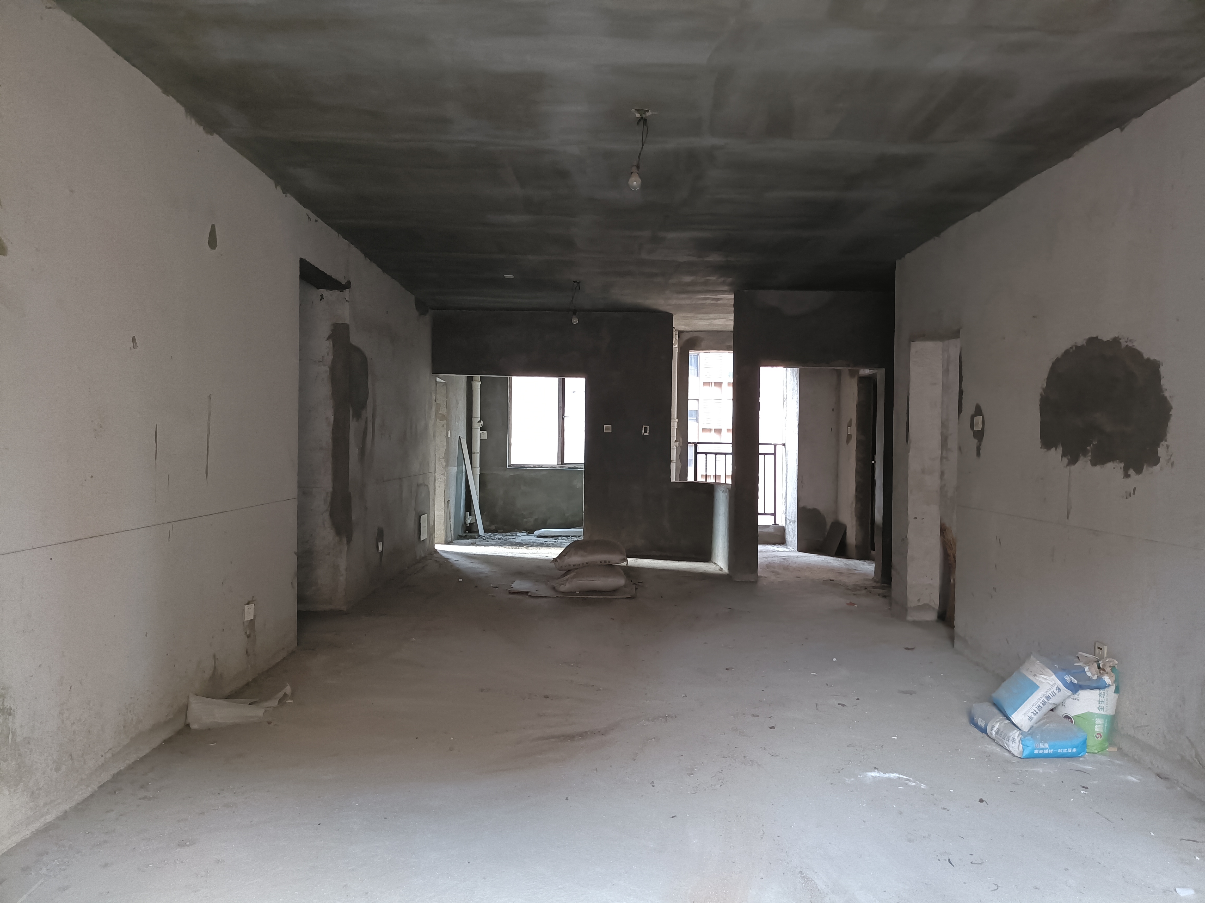 湾田和悦  4室2厅2卫    81.8万 湾田和悦  4室2厅2卫    81.8万客厅