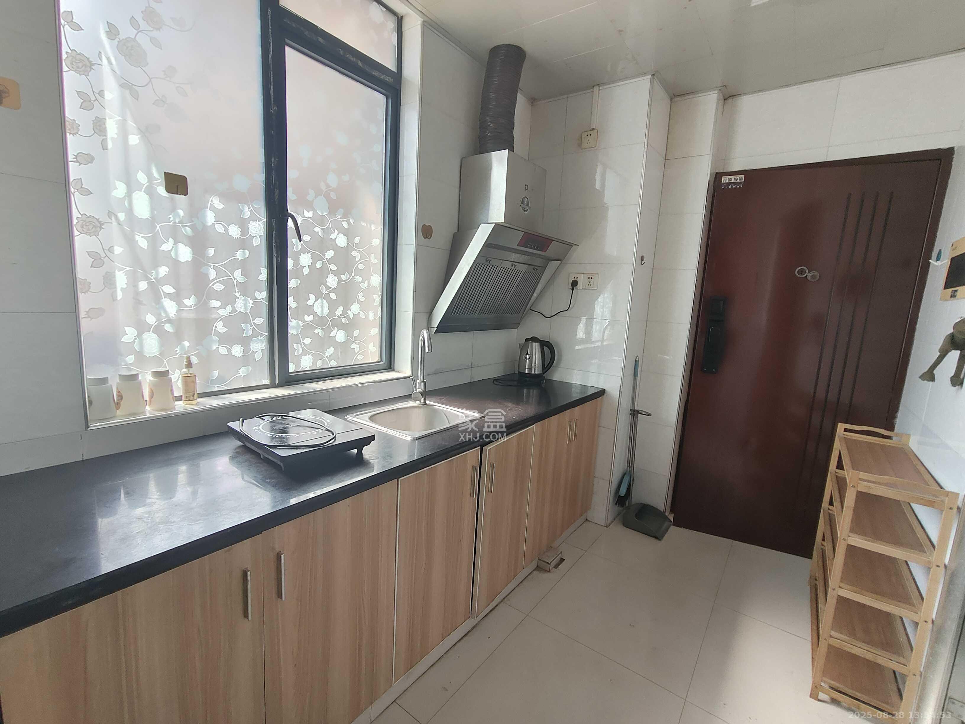 融圣国际  1室1厅1卫    1500.0元/月 融圣国际  1室1厅1卫    1500.0元/月室内图