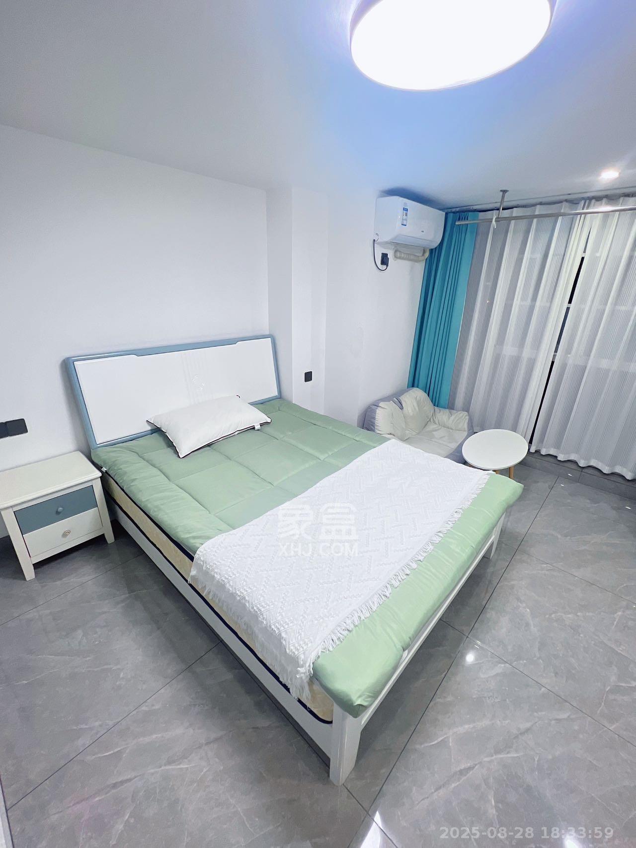 金地中交麓谷香颂(金地中交雅苑)  1室1厅1卫    1300.0元/月