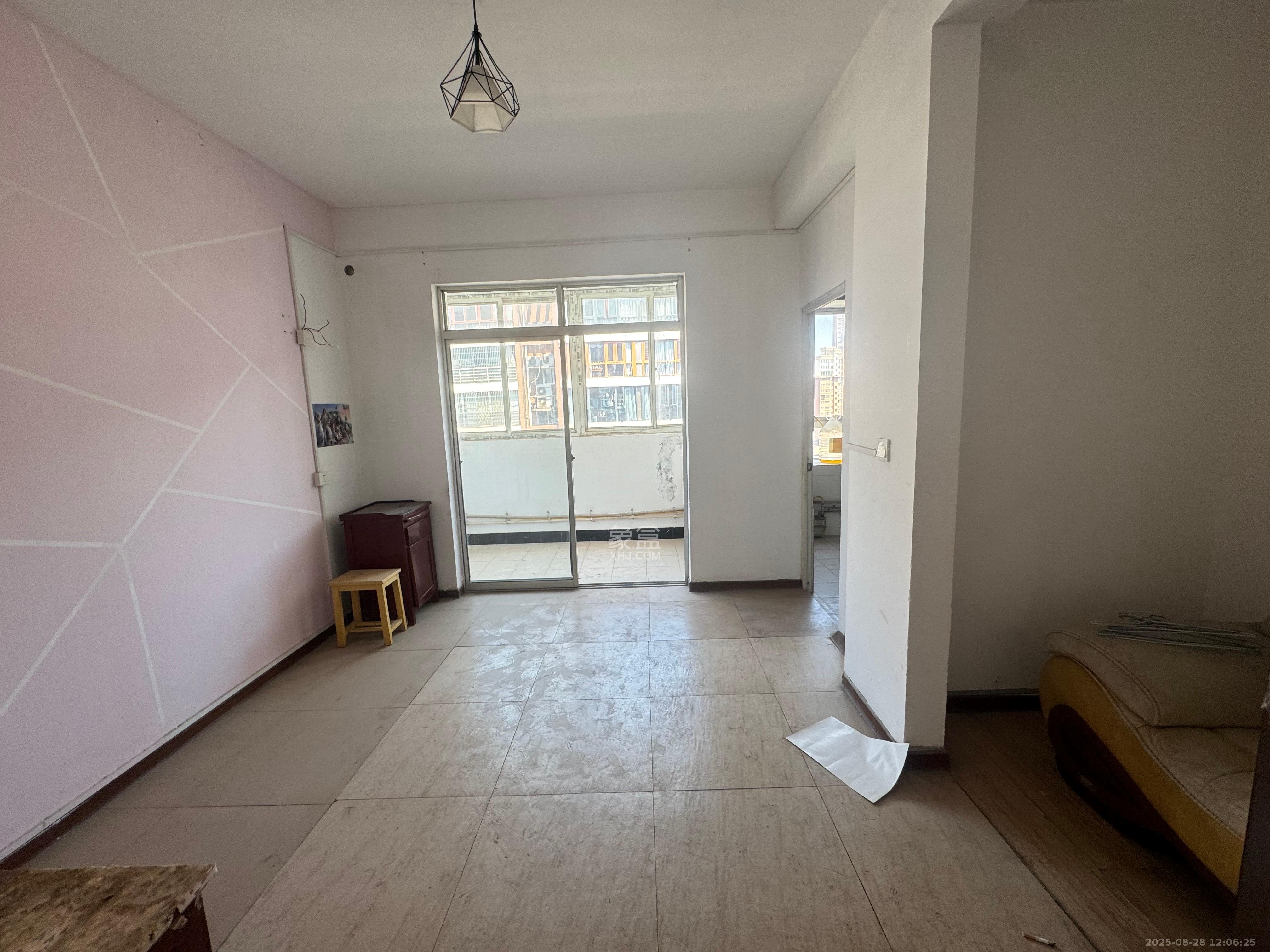 湘林家园(湘林小区电梯房) 4室2厅2卫 3000.0元/月 湘林家园(湘林小区电梯房) 4室2厅2卫 3000.0元/月室内图