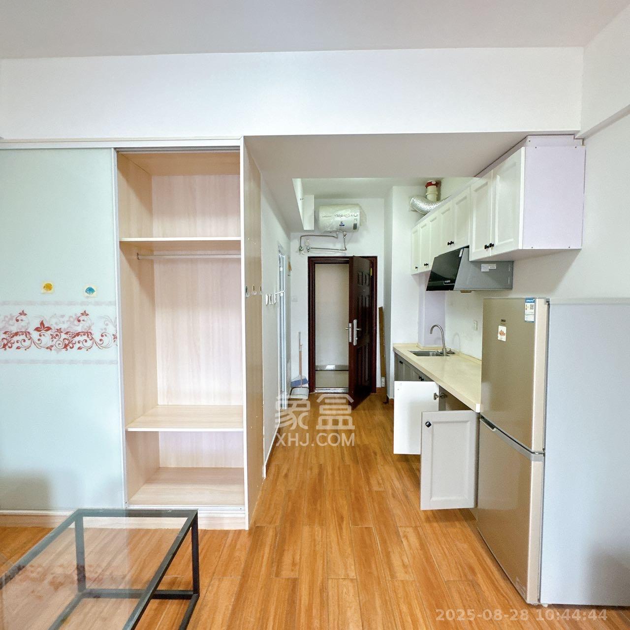 北辰三角洲E4区  1室1厅1卫    1850.0元/月 北辰三角洲E4区  1室1厅1卫    1850.0元/月室内图