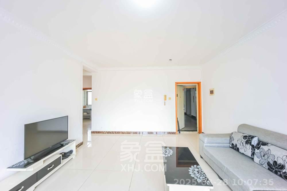 天泽大厦  3室2厅1卫    2600.0元/月 天泽大厦  3室2厅1卫    2600.0元/月室内图