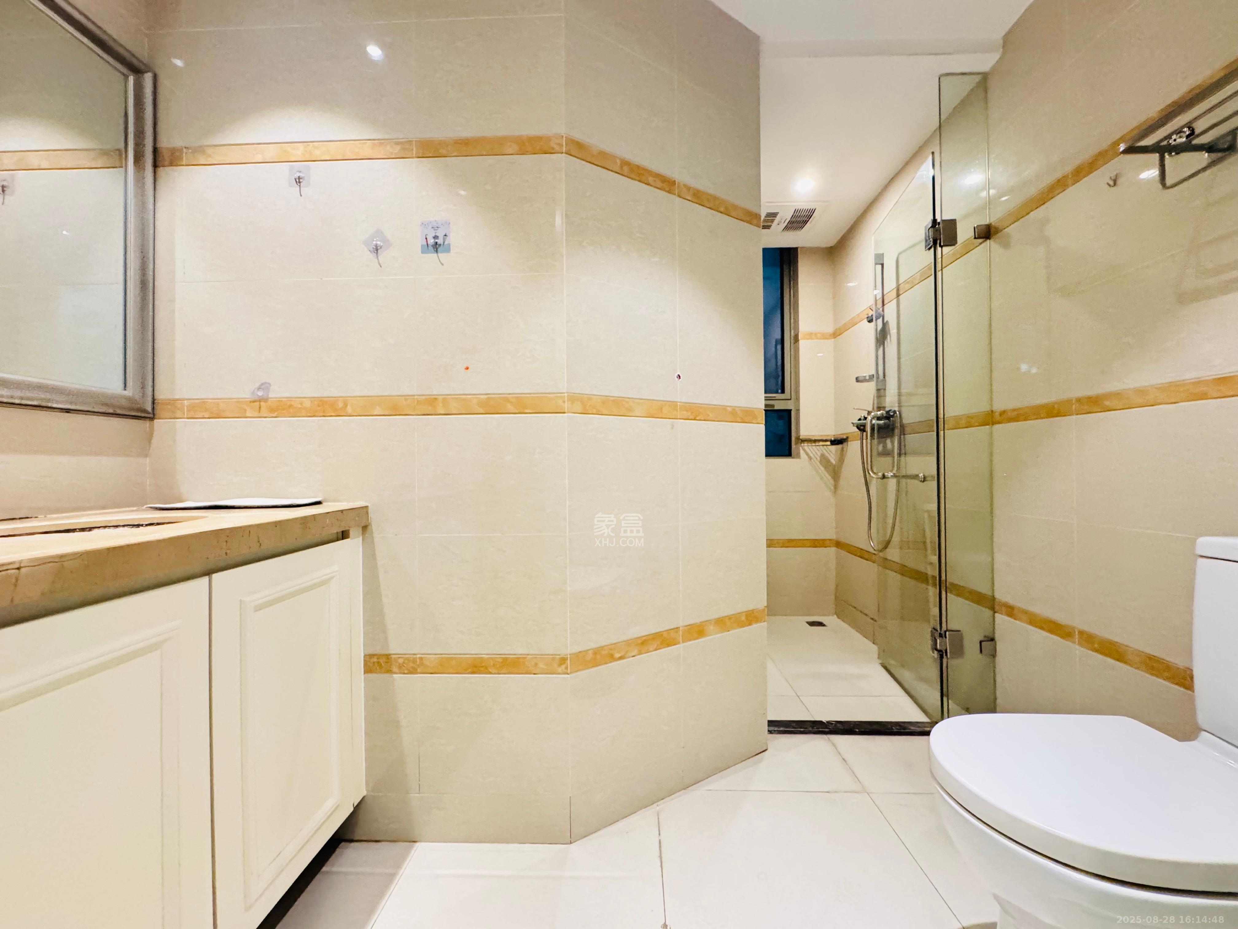 梅溪湖金茂府（金茂广场）（金茂览秀城）  3室2厅2卫    3300.0元/月室内图