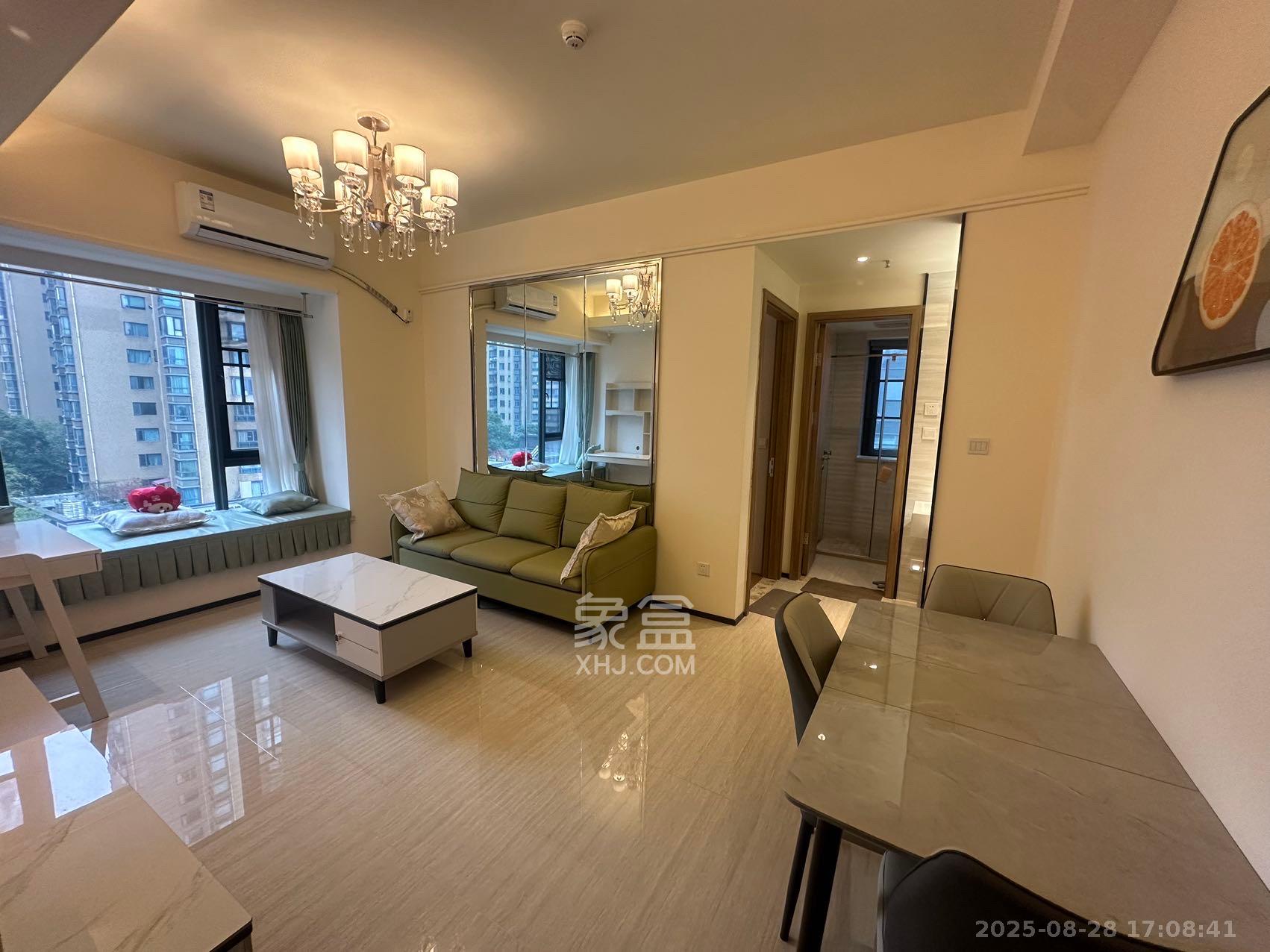 恒大金融广场 1室1厅1卫 2700.0元/月 恒大金融广场 1室1厅1卫 2700.0元/月室内图