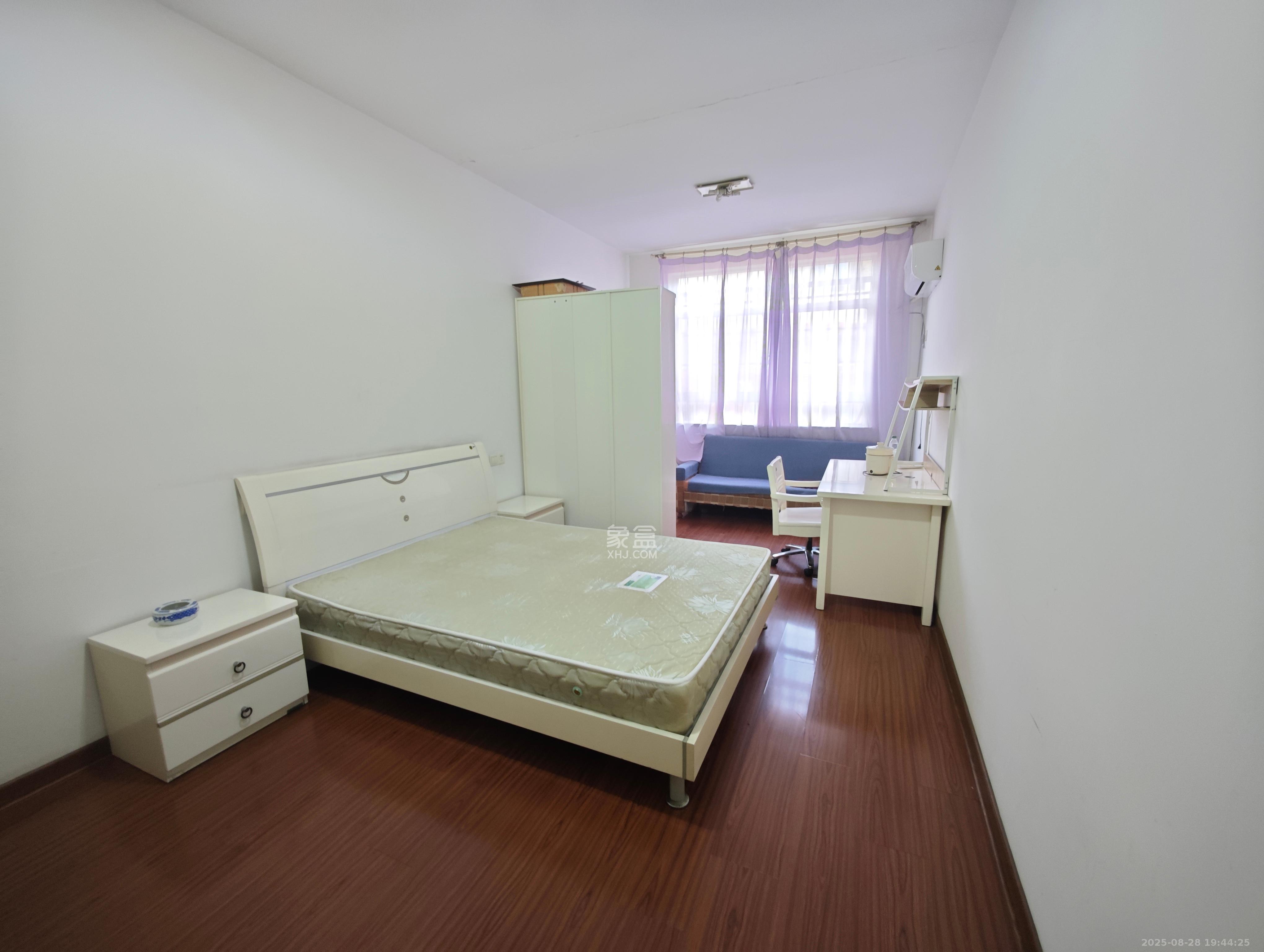 金芙蓉 4室2厅2卫 1500.0元/月 金芙蓉 4室2厅2卫 1500.0元/月室内图