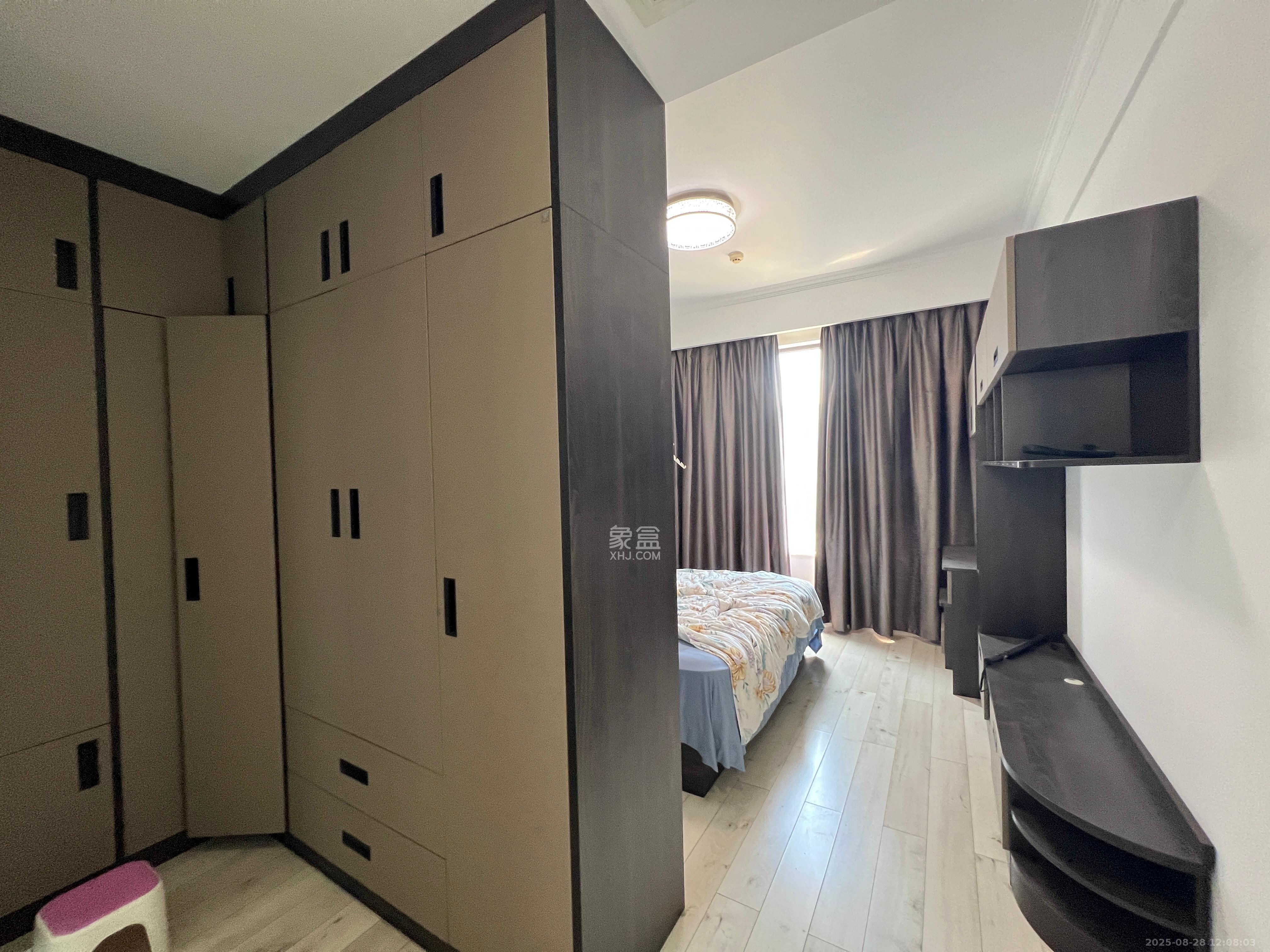 金茂梅溪湖  4室2厅2卫    4000.0元/月室内图