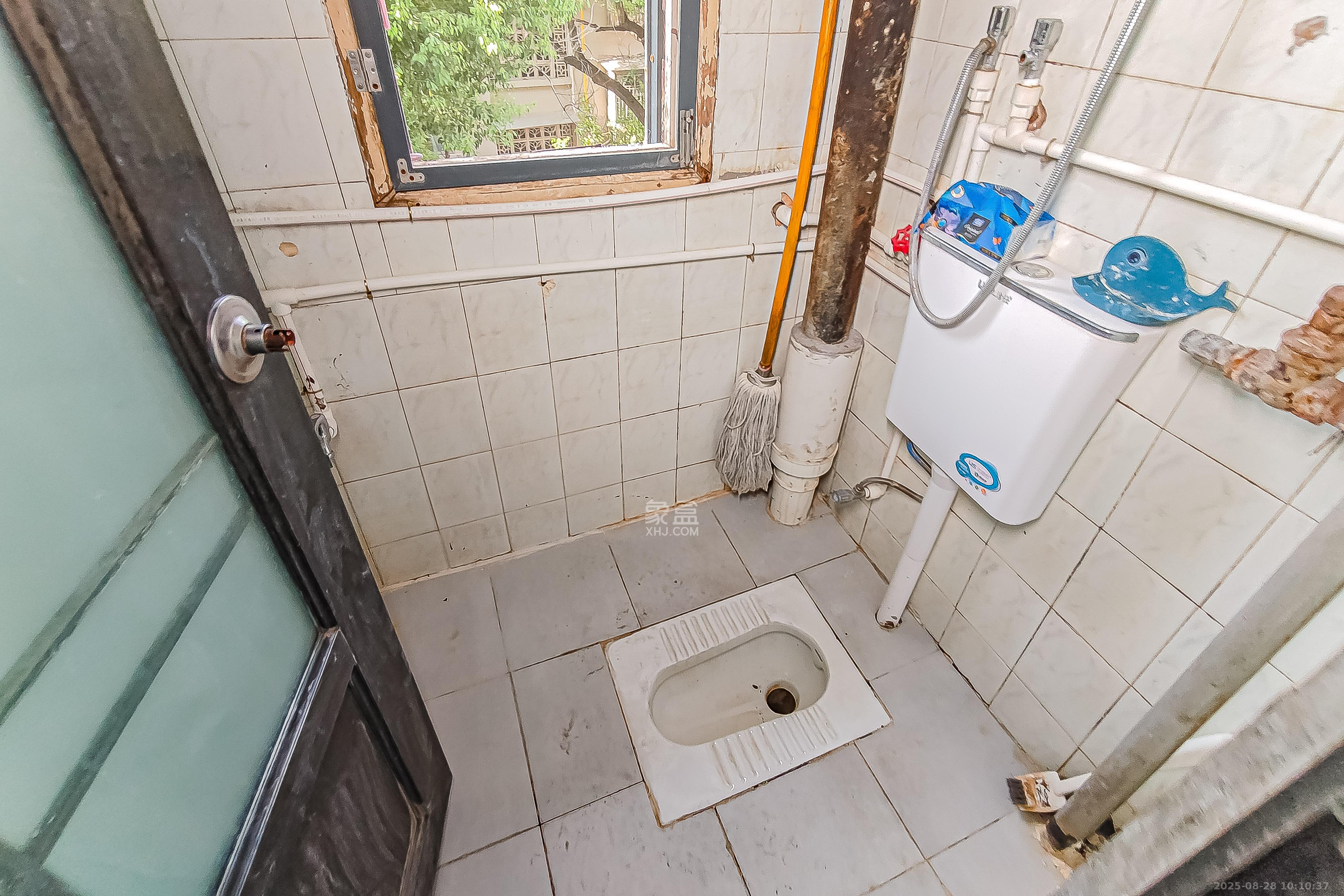 人民新村  2室1厅1卫    38.0万 人民新村  2室1厅1卫    38.0万卫生间