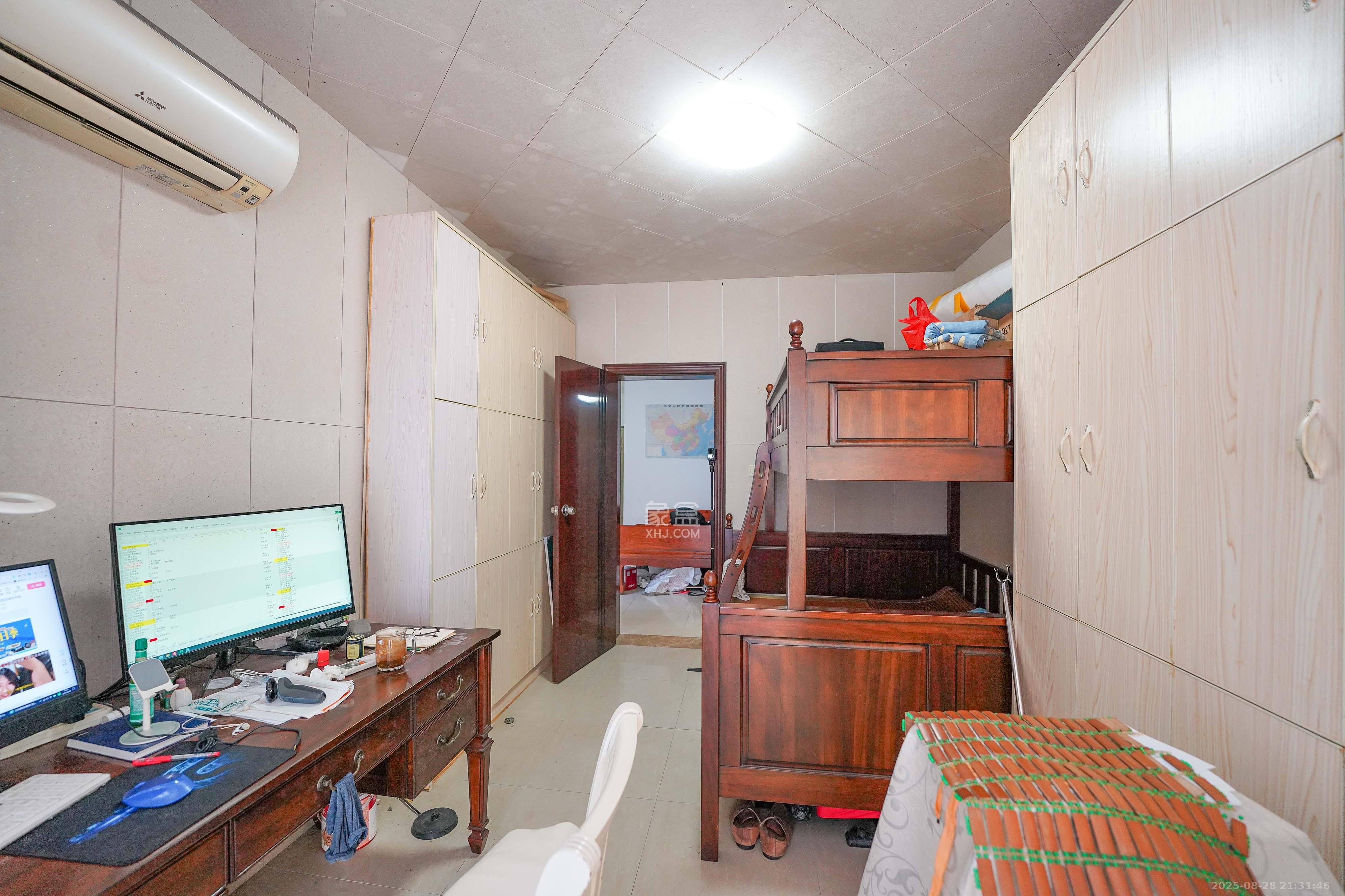 怡海星城 1室1厅1卫 28.0万 怡海星城 1室1厅1卫 28.0万卧室