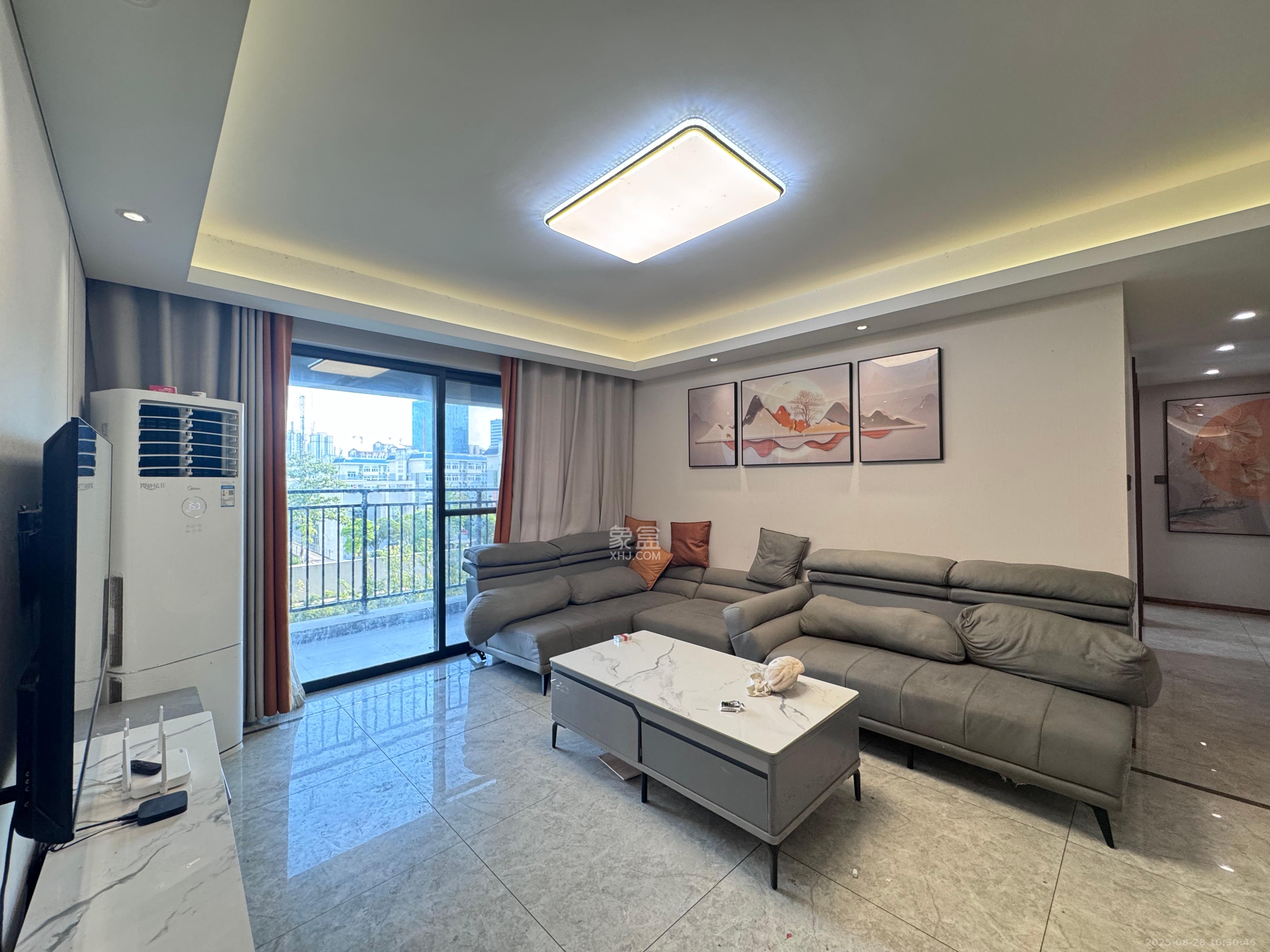 梅溪悦章  4室2厅2卫    4000.0元/月 梅溪悦章  4室2厅2卫    4000.0元/月室内图