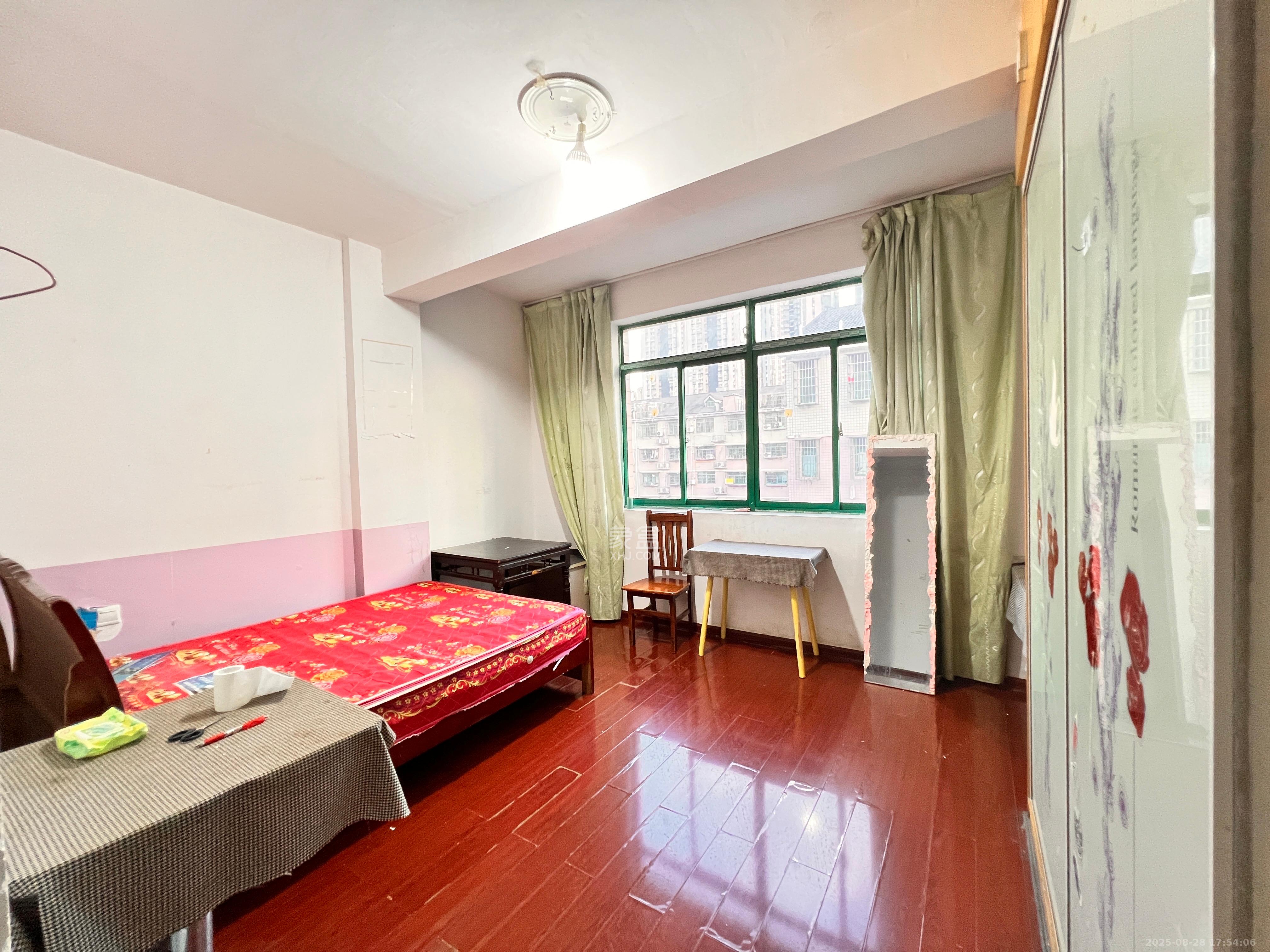 星沙国际物流园/泉星社区  4室2厅1卫    1100.0元/月室内图