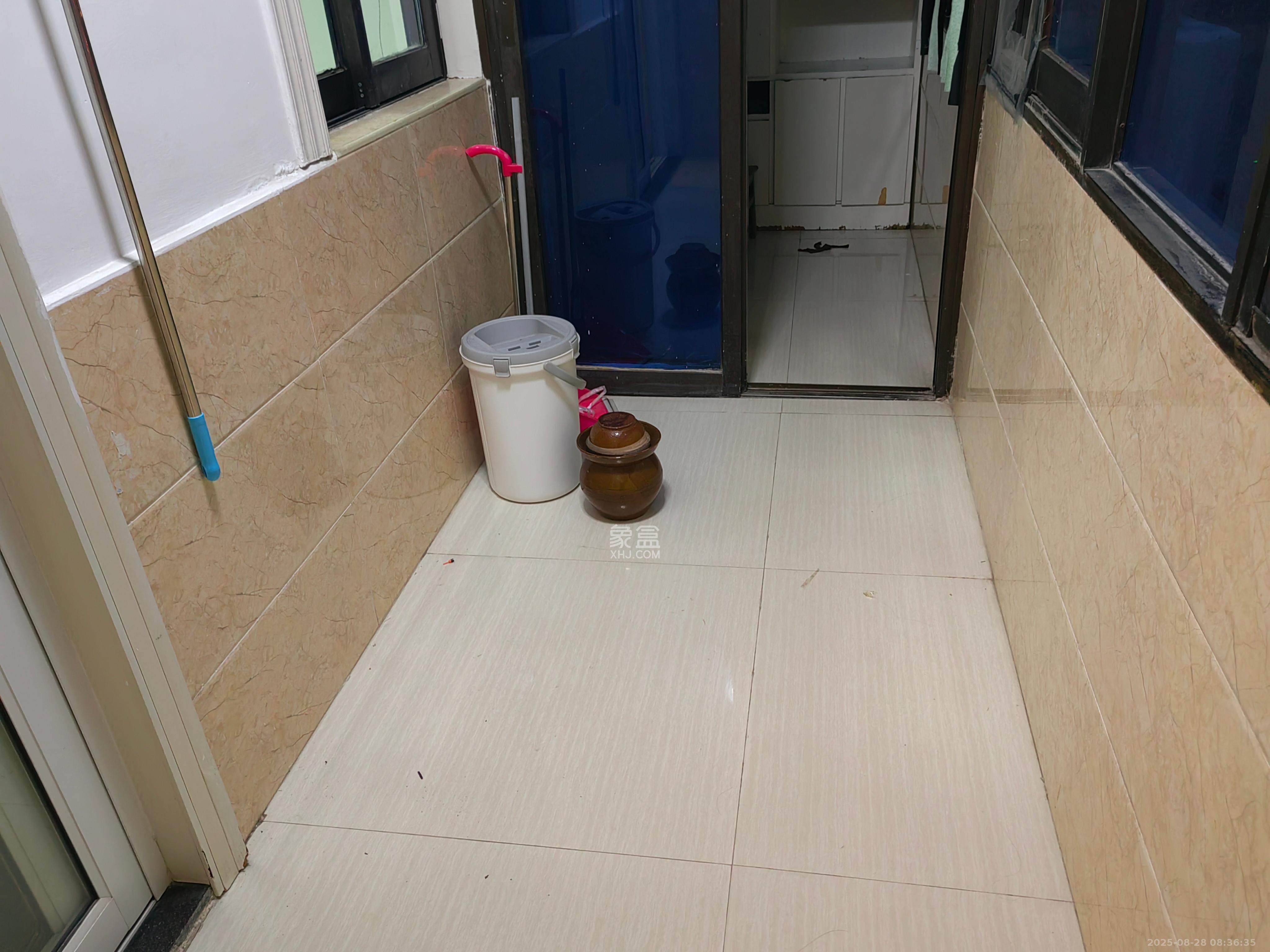 省政府五所  2室1厅1卫    2000.0元/月 省政府五所  2室1厅1卫    2000.0元/月室内图