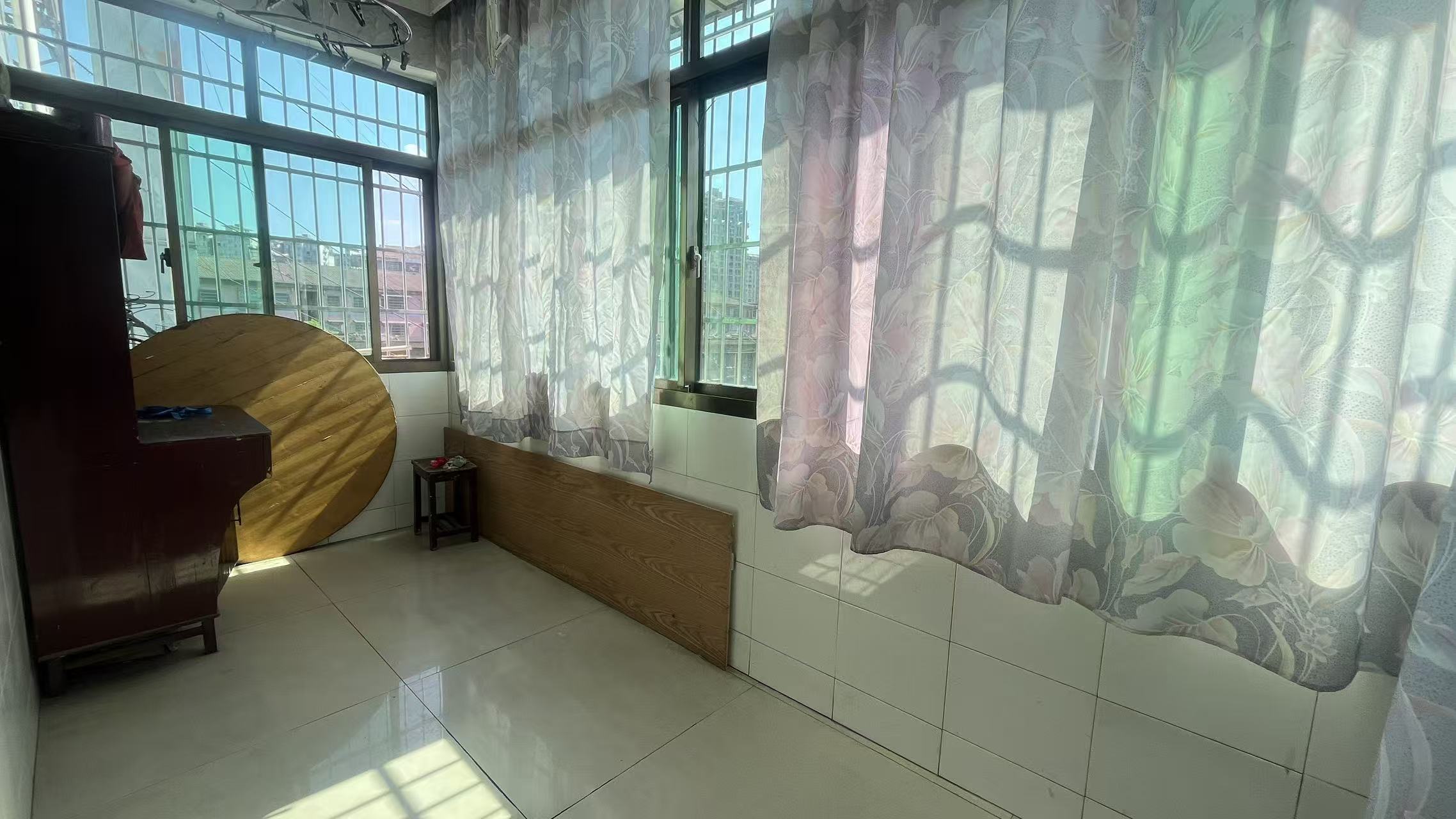 三里桥铁铺岭变电站家属楼 3室2厅1卫 1000.0元/月 三里桥铁铺岭变电站家属楼 3室2厅1卫 1000.0元/月室内图