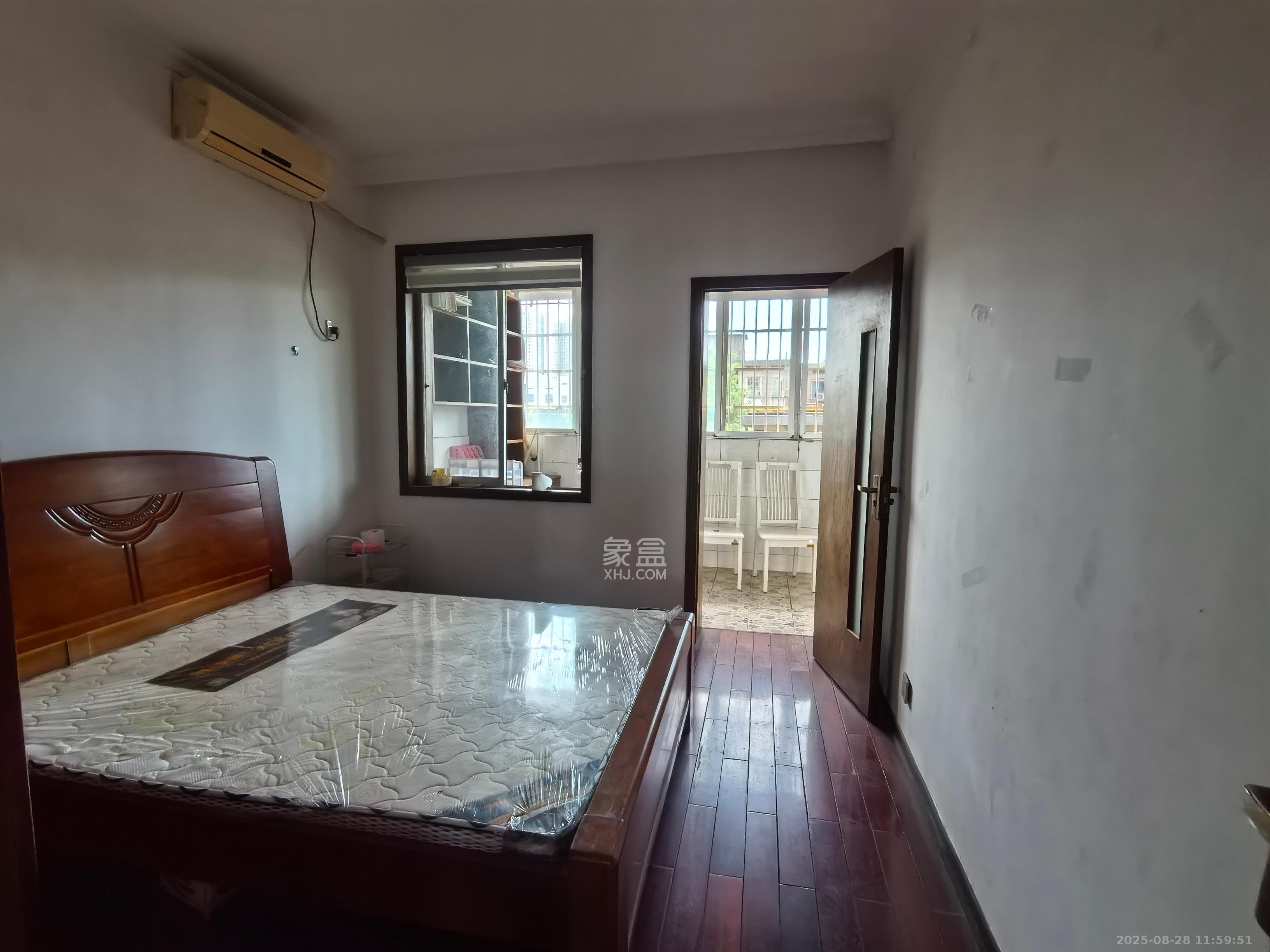 中建五局信和苑三区 3室2厅1卫 1700.0元/月 中建五局信和苑三区 3室2厅1卫 1700.0元/月室内图