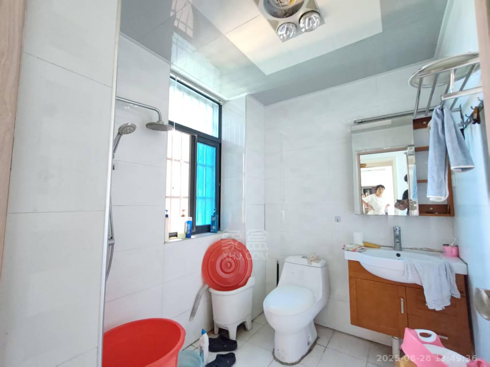 圣华名城建设北路110号 3室2厅2卫 1600.0元/月 圣华名城建设北路110号 3室2厅2卫 1600.0元/月室内图