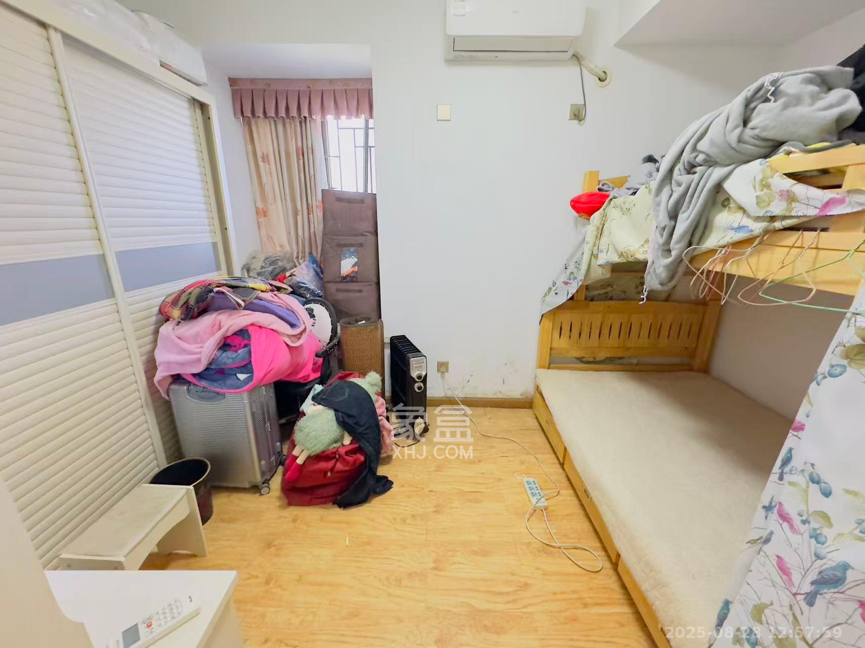 保利麓谷林语E区  4室2厅2卫    2800.0元/月 保利麓谷林语E区  4室2厅2卫    2800.0元/月室内图