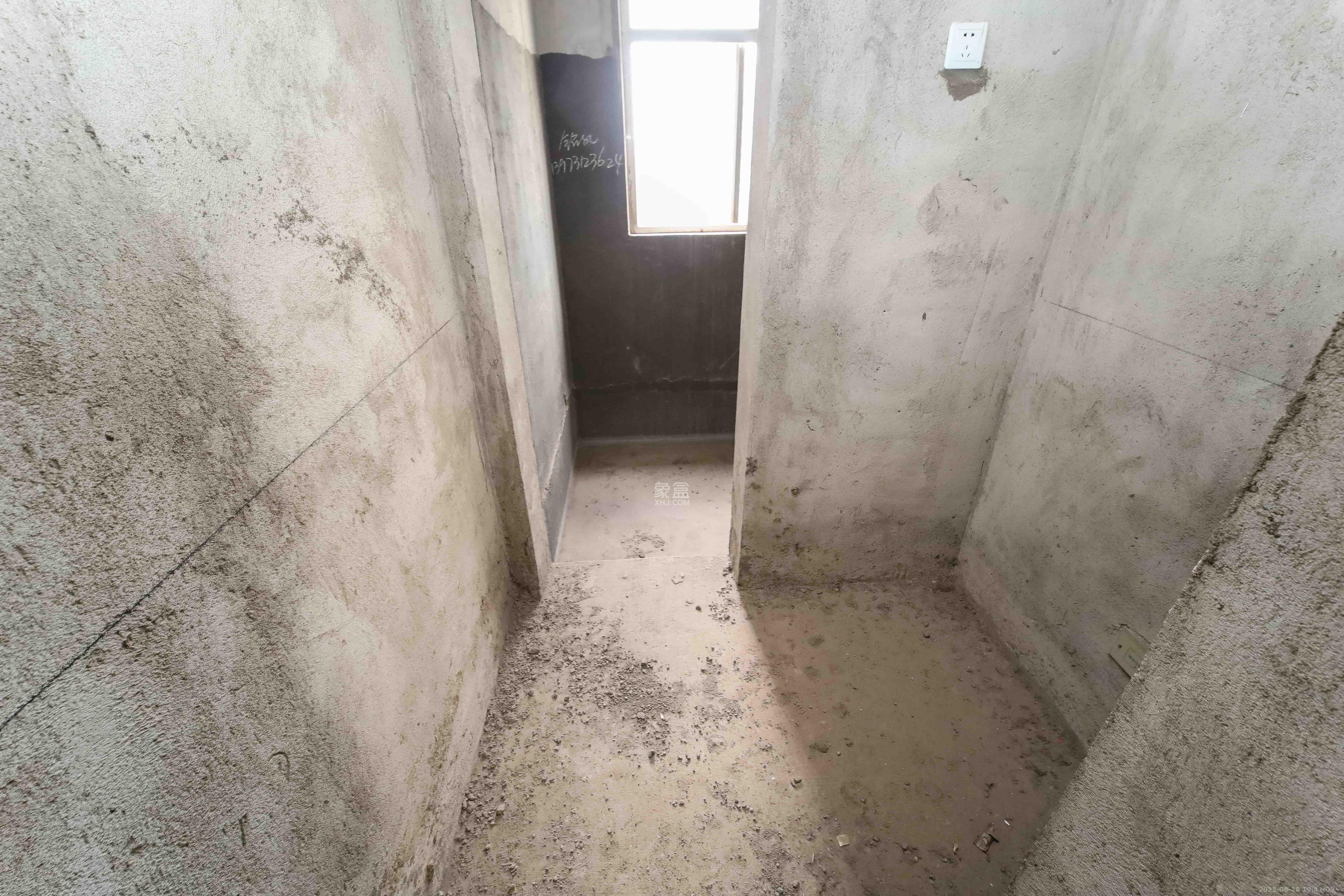 泊爱蓝湾  4室2厅2卫    125.0万 泊爱蓝湾  4室2厅2卫    125.0万卫生间