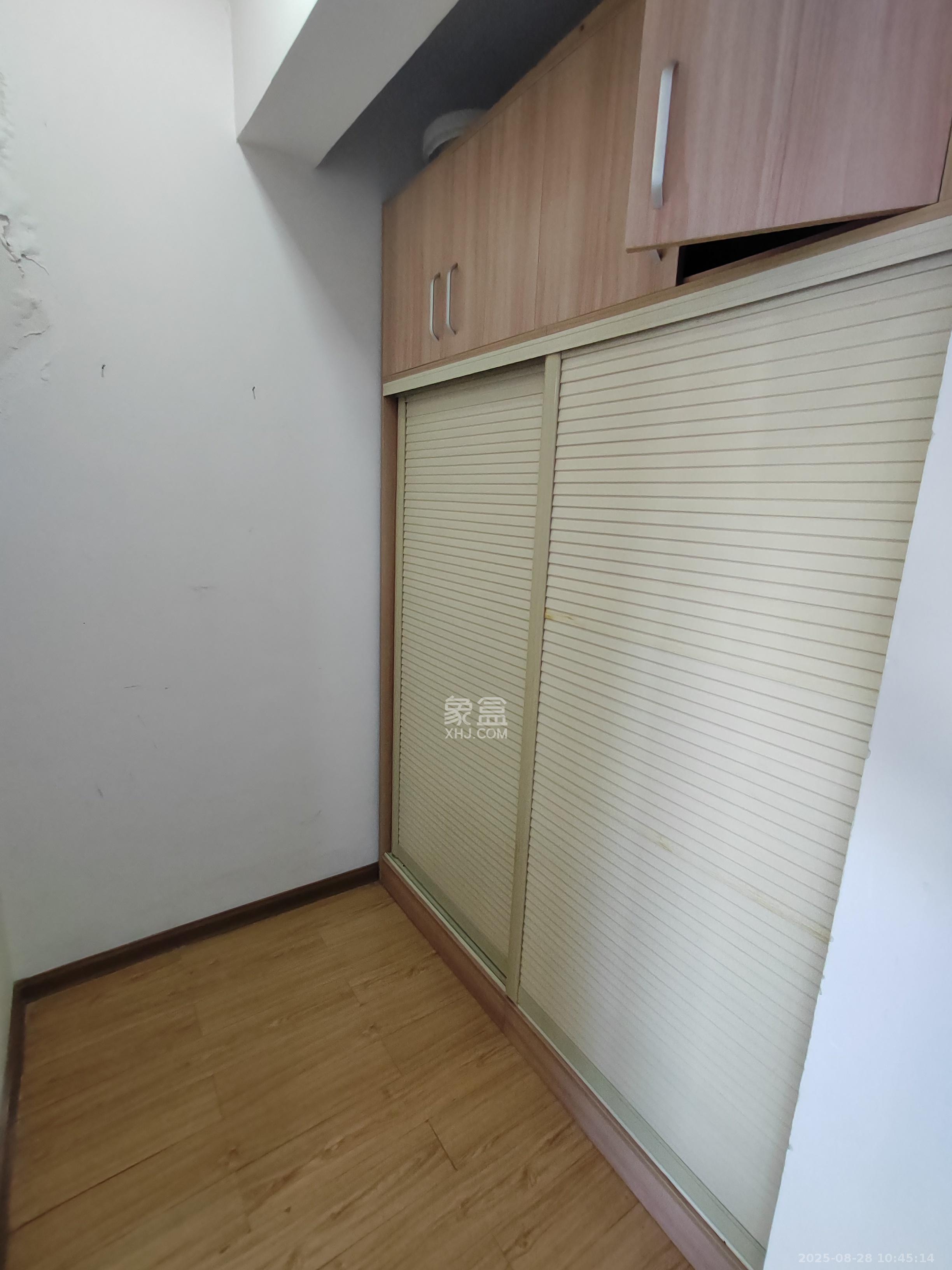 湘域城邦（湘域国际中心）  3室2厅2卫    3500.0元/月室内图