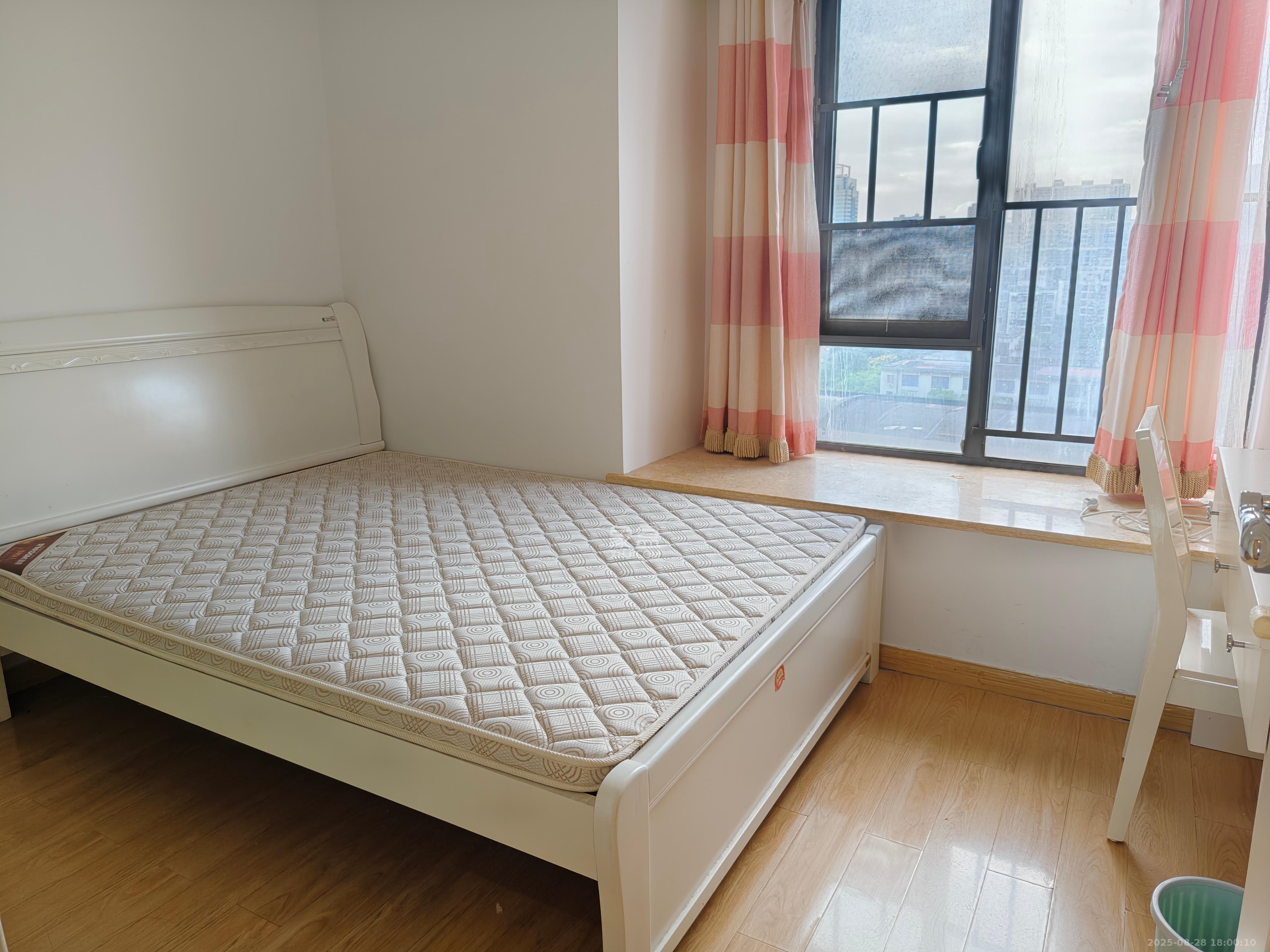 都市兰亭  3室2厅1卫   2500.00元/月室内图