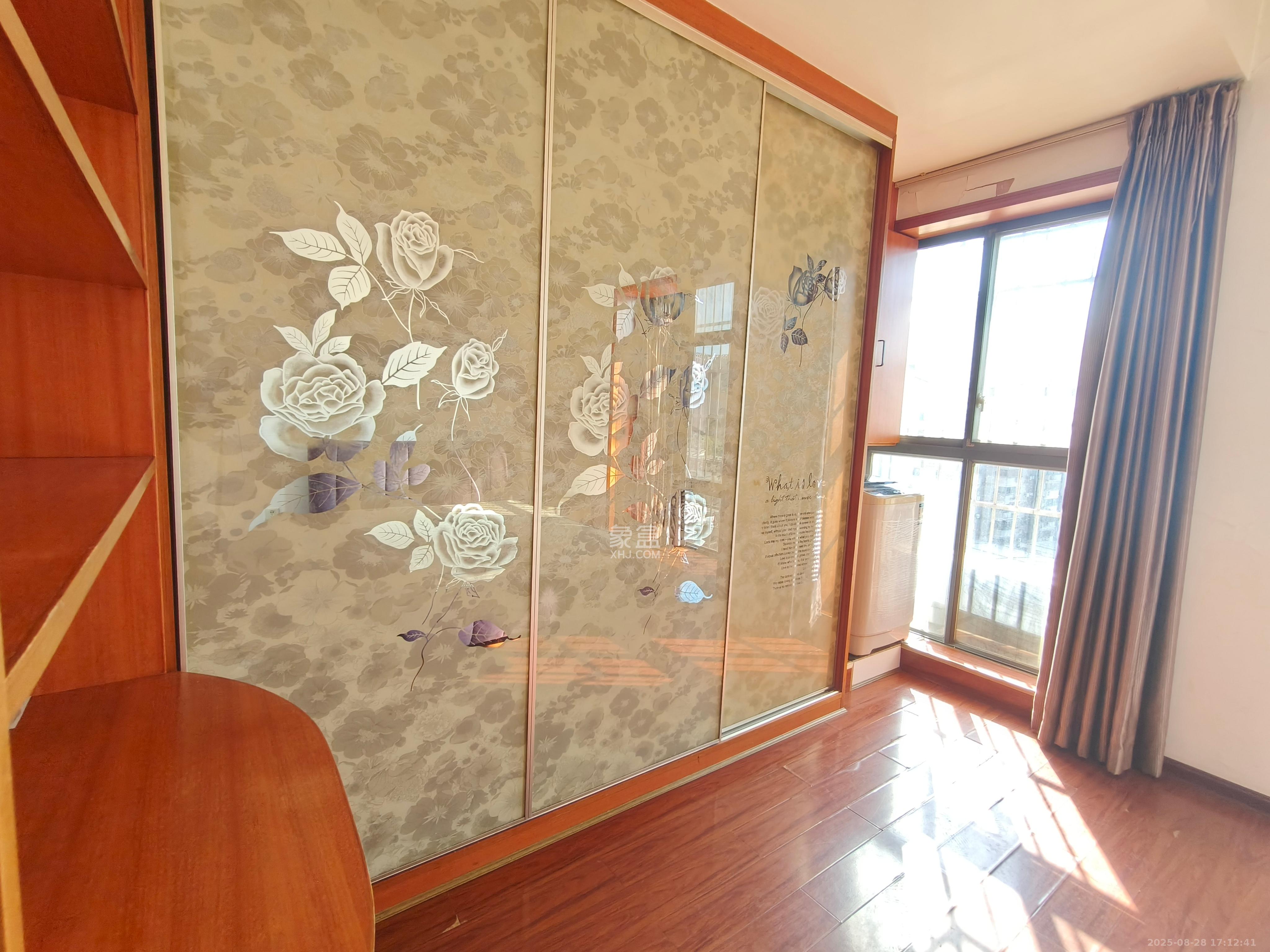 加加大街（华景苑）  1室1厅1卫   1500.00元/月室内图