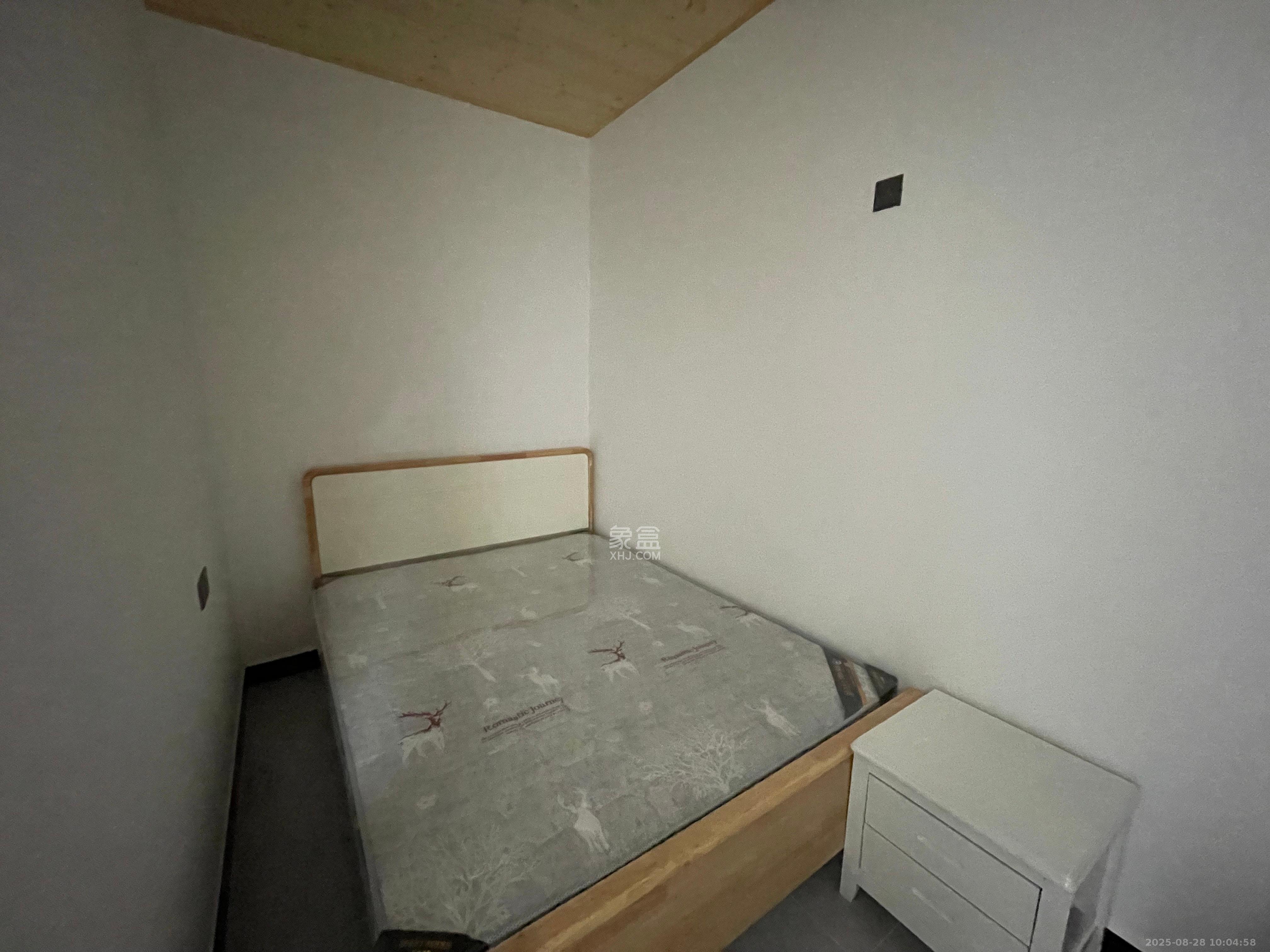 标准件厂宿舍(长沙标准件总厂宿舍)  2室1厅1卫    1200.0元/月 标准件厂宿舍(长沙标准件总厂宿舍)  2室1厅1卫    1200.0元/月室内图