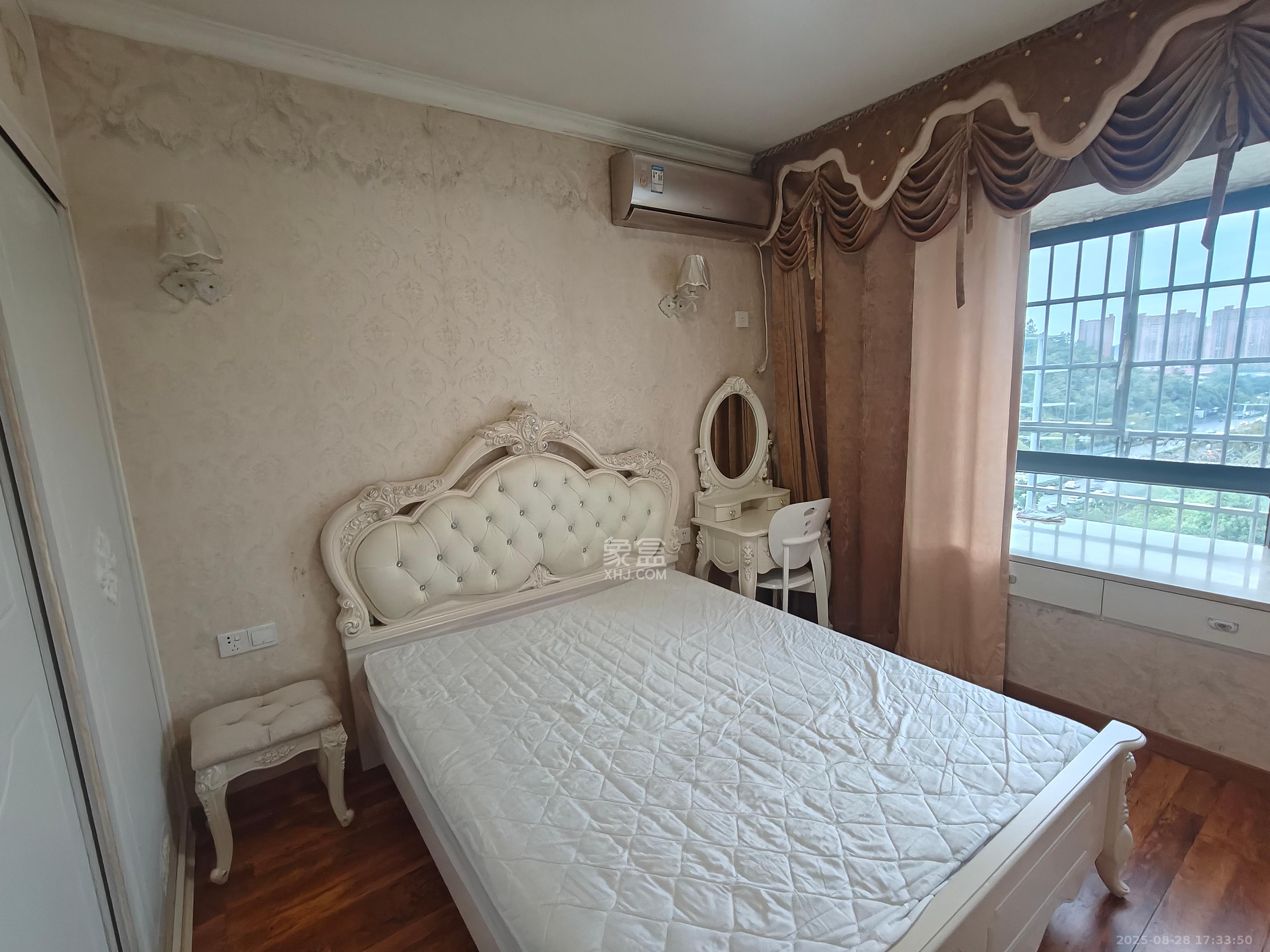 山水新城 2室2厅1卫 2000.00元/月 山水新城 2室2厅1卫 2000.00元/月室内图