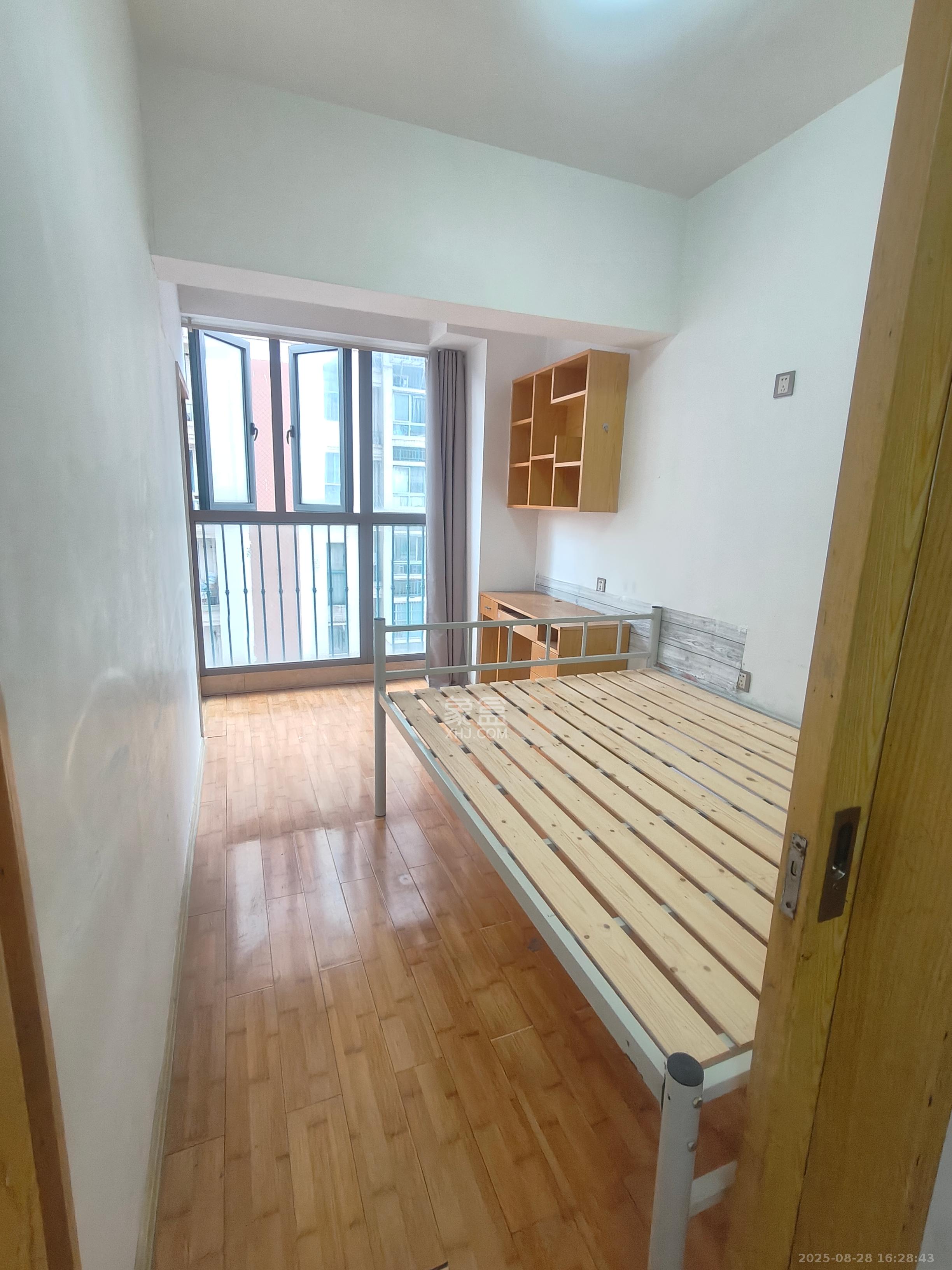 蝴蝶谷  2室1厅1卫    1200.0元/月室内图