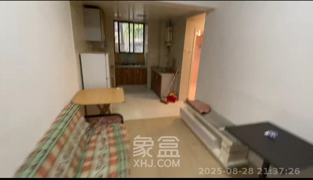 人民新村 3室1厅1卫 2380.0元/月 人民新村 3室1厅1卫 2380.0元/月室内图