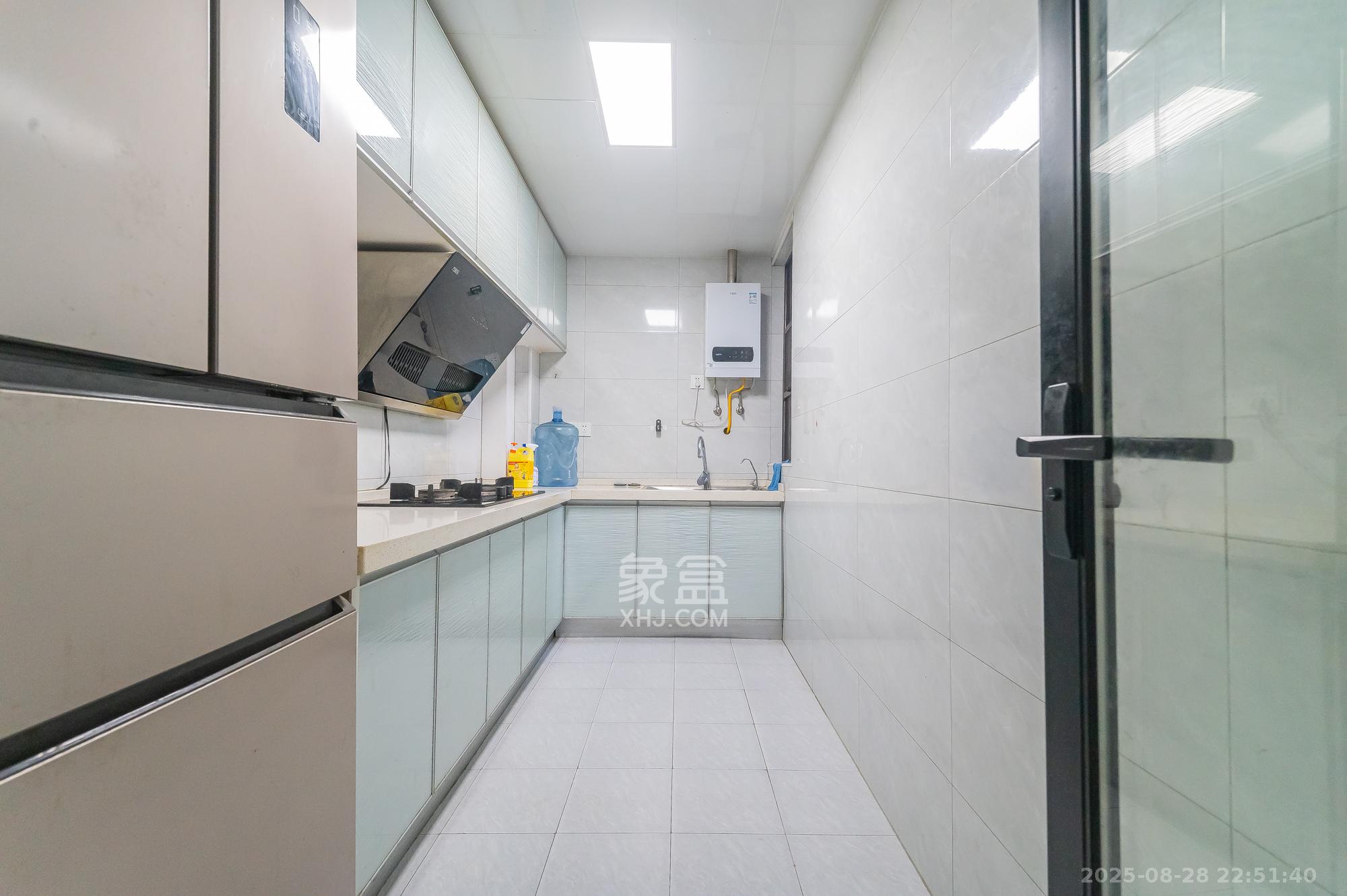 中建悦和城 3室2厅1卫 93.8万 中建悦和城 3室2厅1卫 93.8万厨房