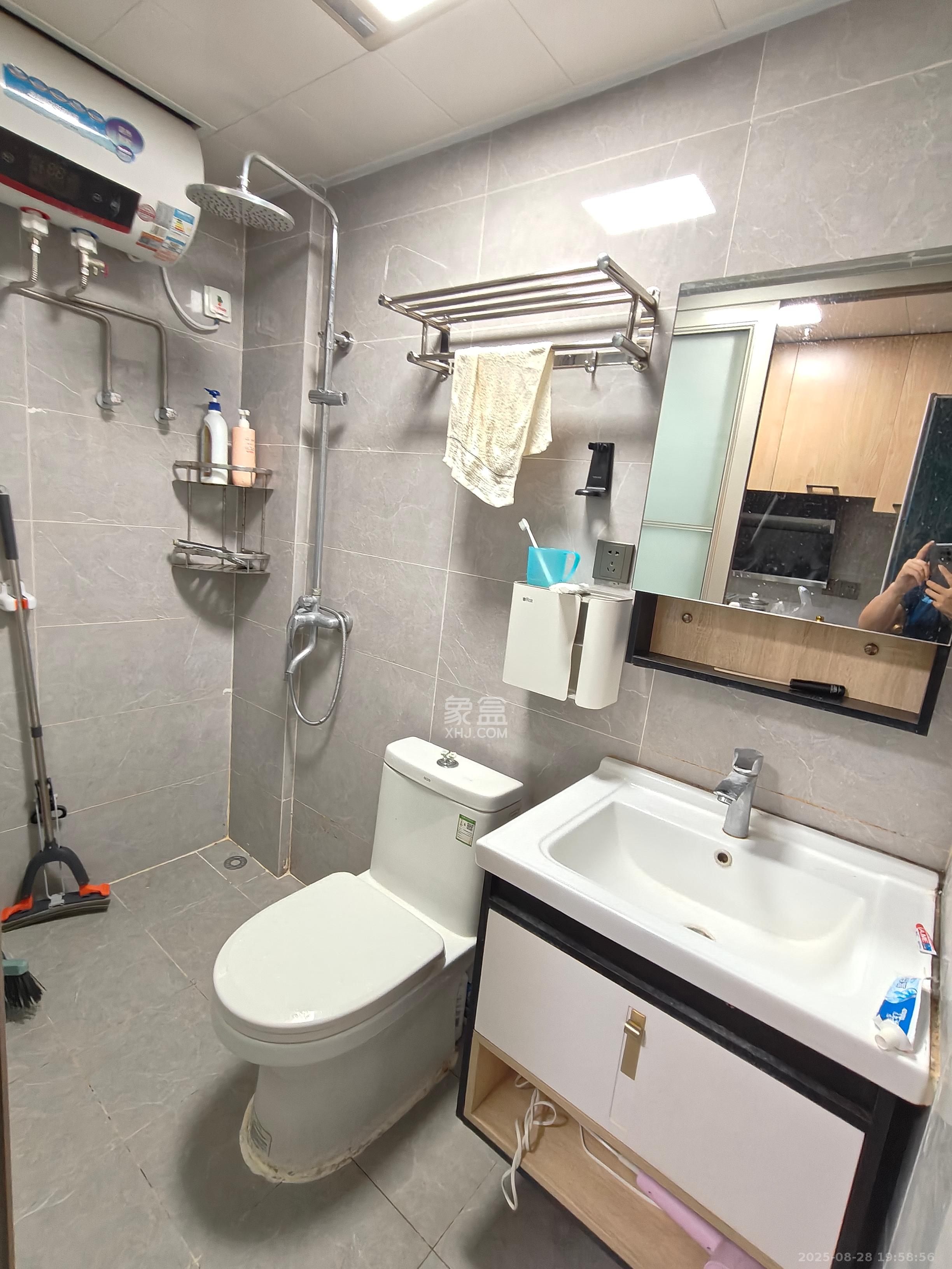 壹廷中央府院(福地花园)  1室1厅1卫    1650.0元/月 壹廷中央府院(福地花园)  1室1厅1卫    1650.0元/月室内图