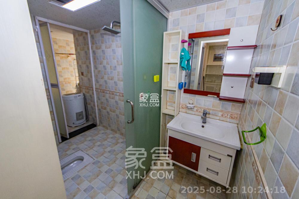 万国城(当代满庭春MOMA)三期  3室2厅2卫    2500.0元/月 万国城(当代满庭春MOMA)三期  3室2厅2卫    2500.0元/月室内图