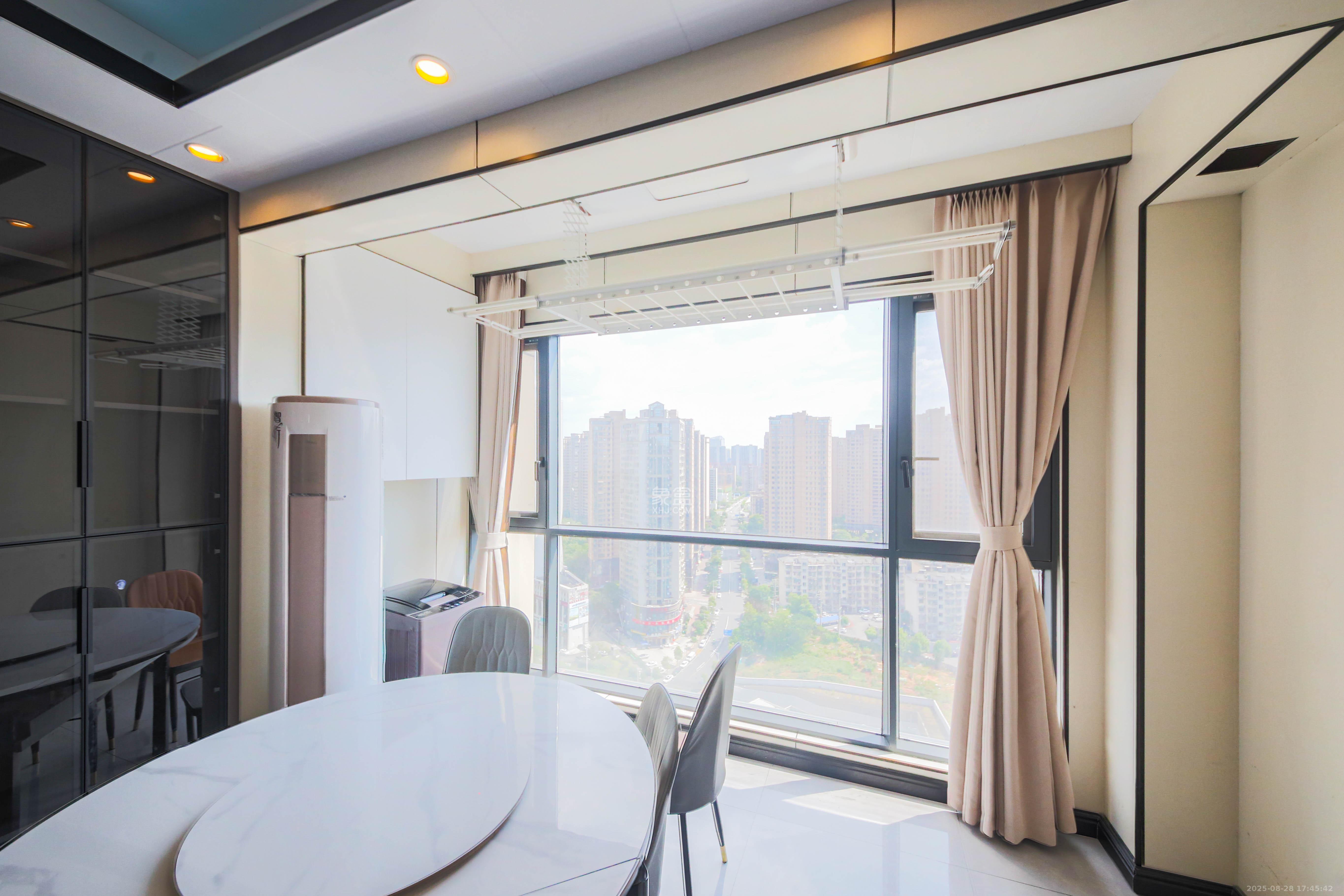 中建钰和城  3室2厅1卫    158.0万阳台