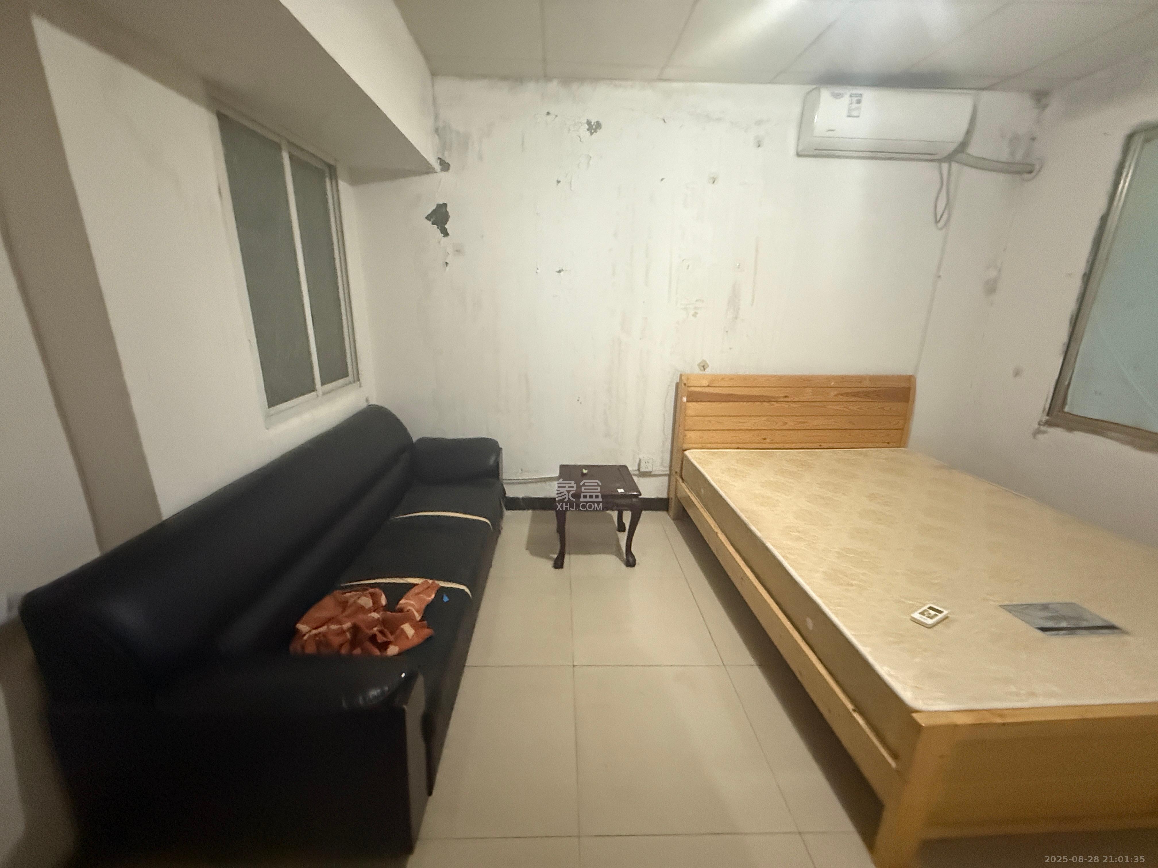 茶子山小区  1室0厅0卫    1200.0元/月室内图