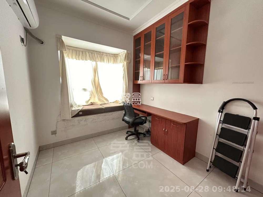 康馨佳园 3室2厅1卫 1600.0元/月 康馨佳园 3室2厅1卫 1600.0元/月室内图