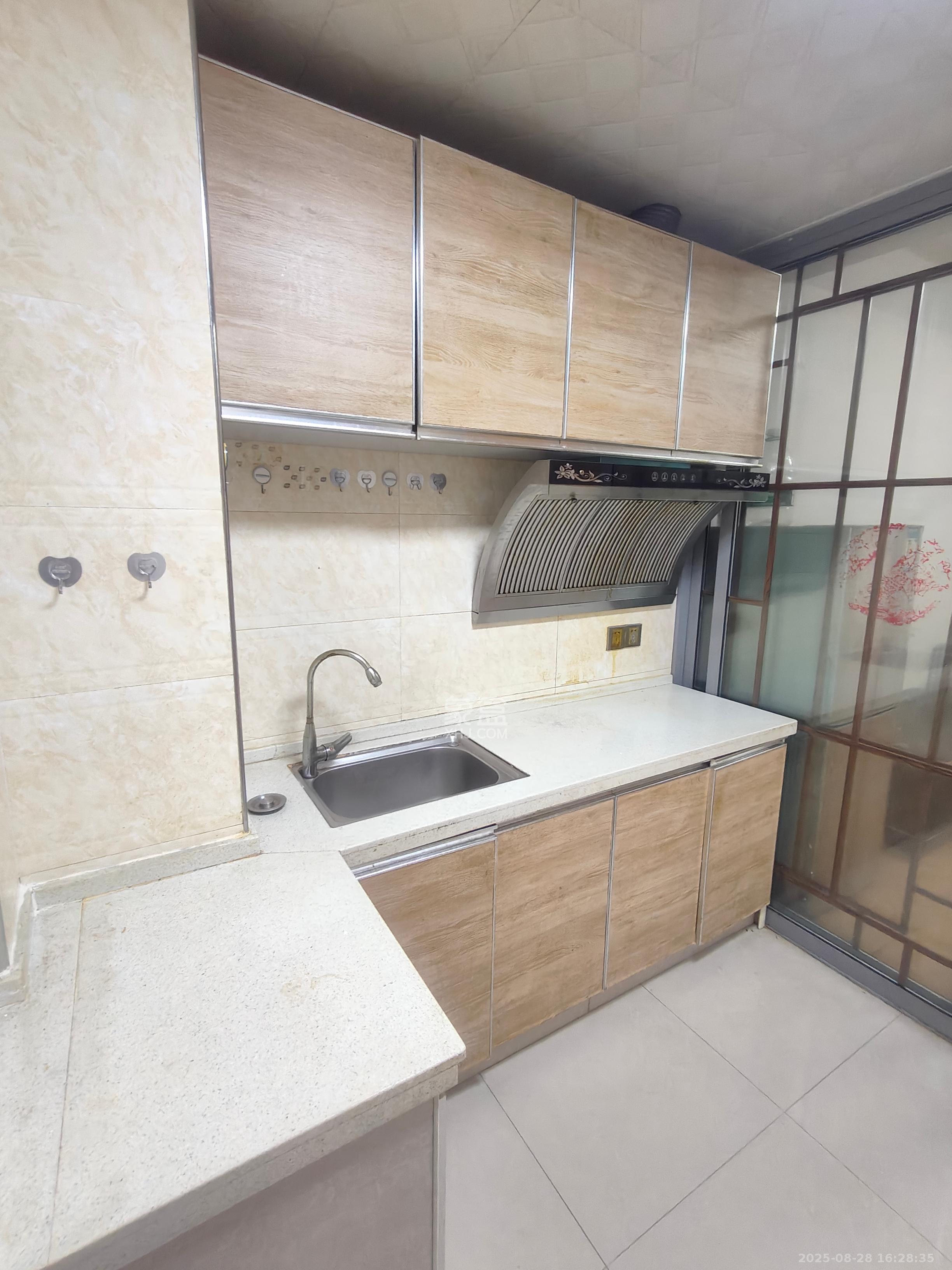 蝴蝶谷 2室1厅1卫 1200.0元/月 蝴蝶谷 2室1厅1卫 1200.0元/月室内图