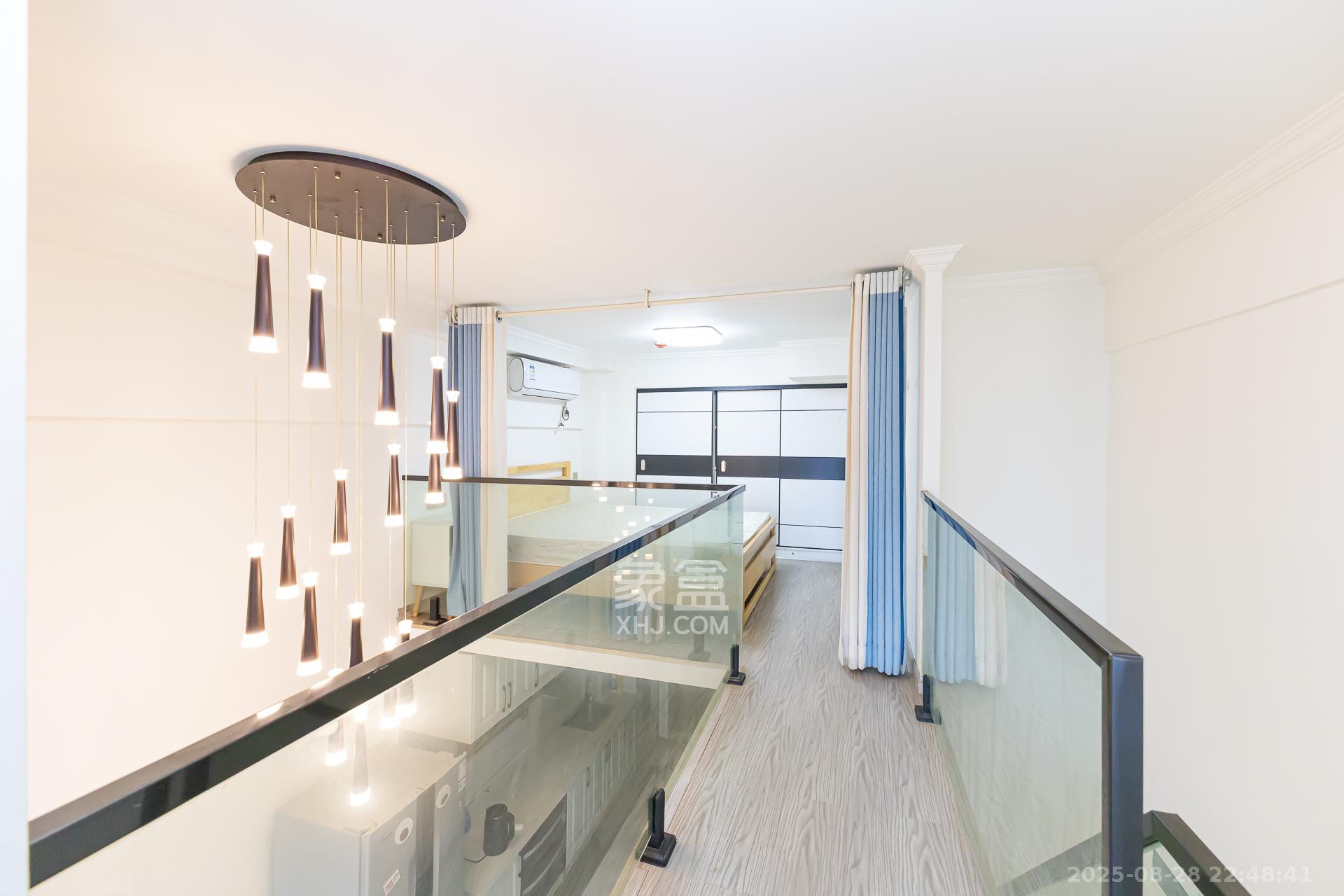 嘉宇银杉(嘉宇西苑)  1室0厅0卫    30.0万 嘉宇银杉(嘉宇西苑)  1室0厅0卫    30.0万客厅