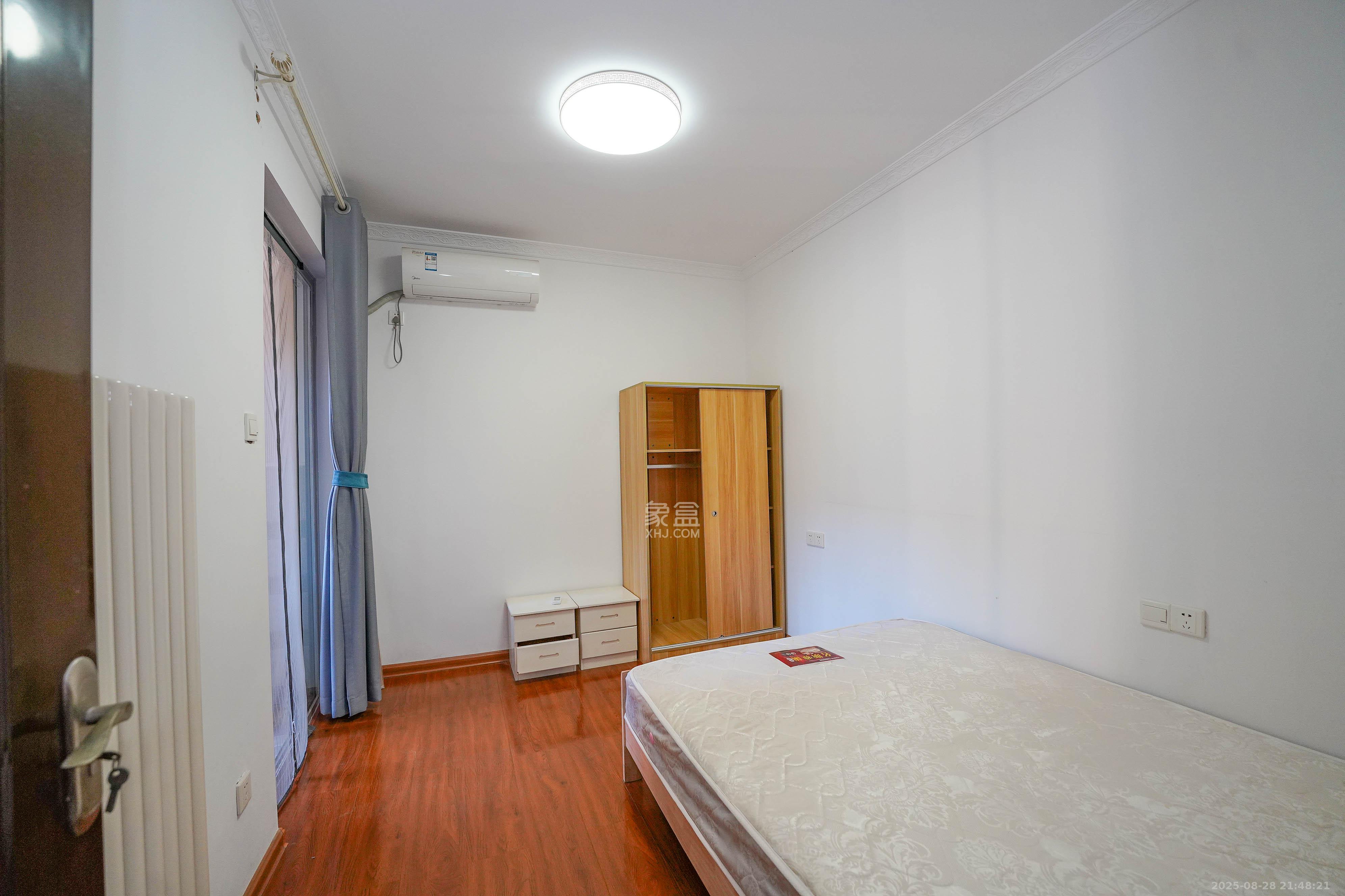 怡海星城  3室2厅1卫    60.0万 怡海星城  3室2厅1卫    60.0万卧室