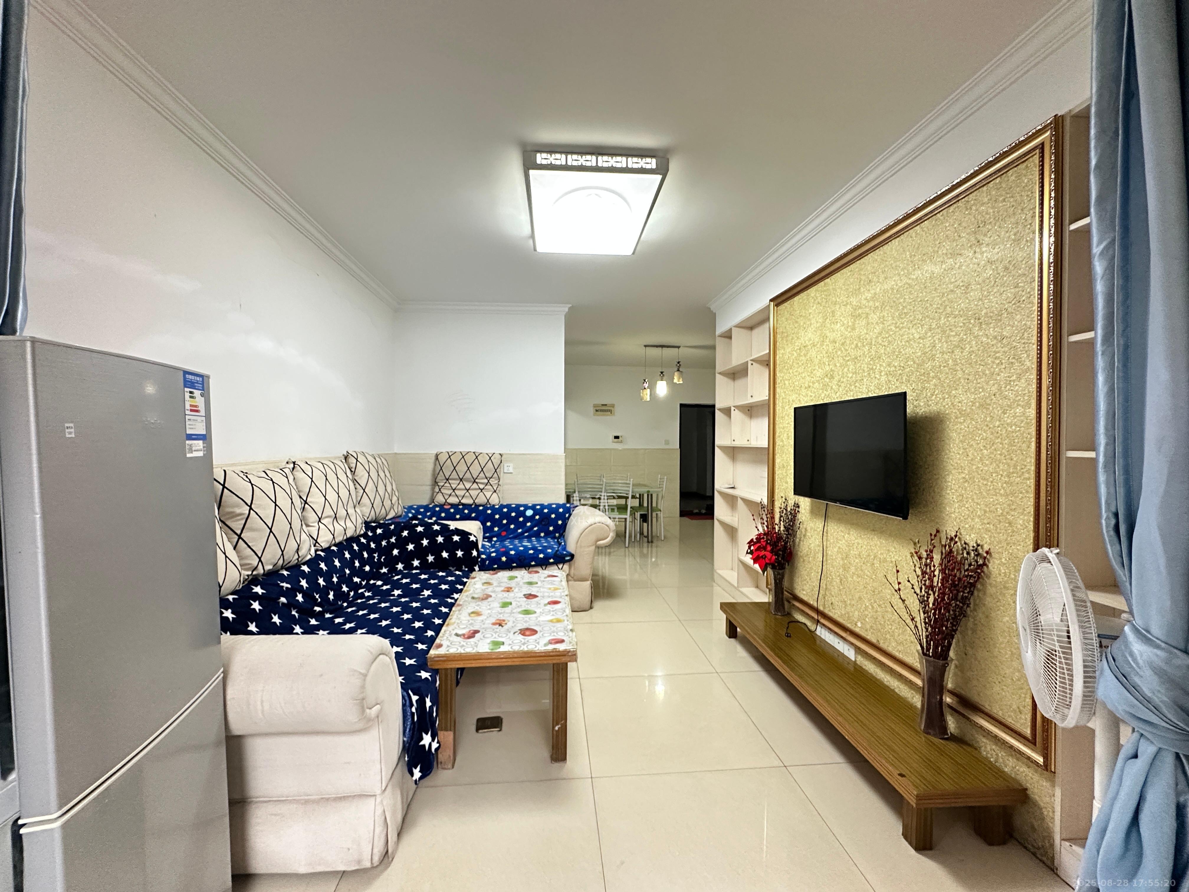 丽发新城 2室2厅1卫 1600.0元/月 丽发新城 2室2厅1卫 1600.0元/月室内图