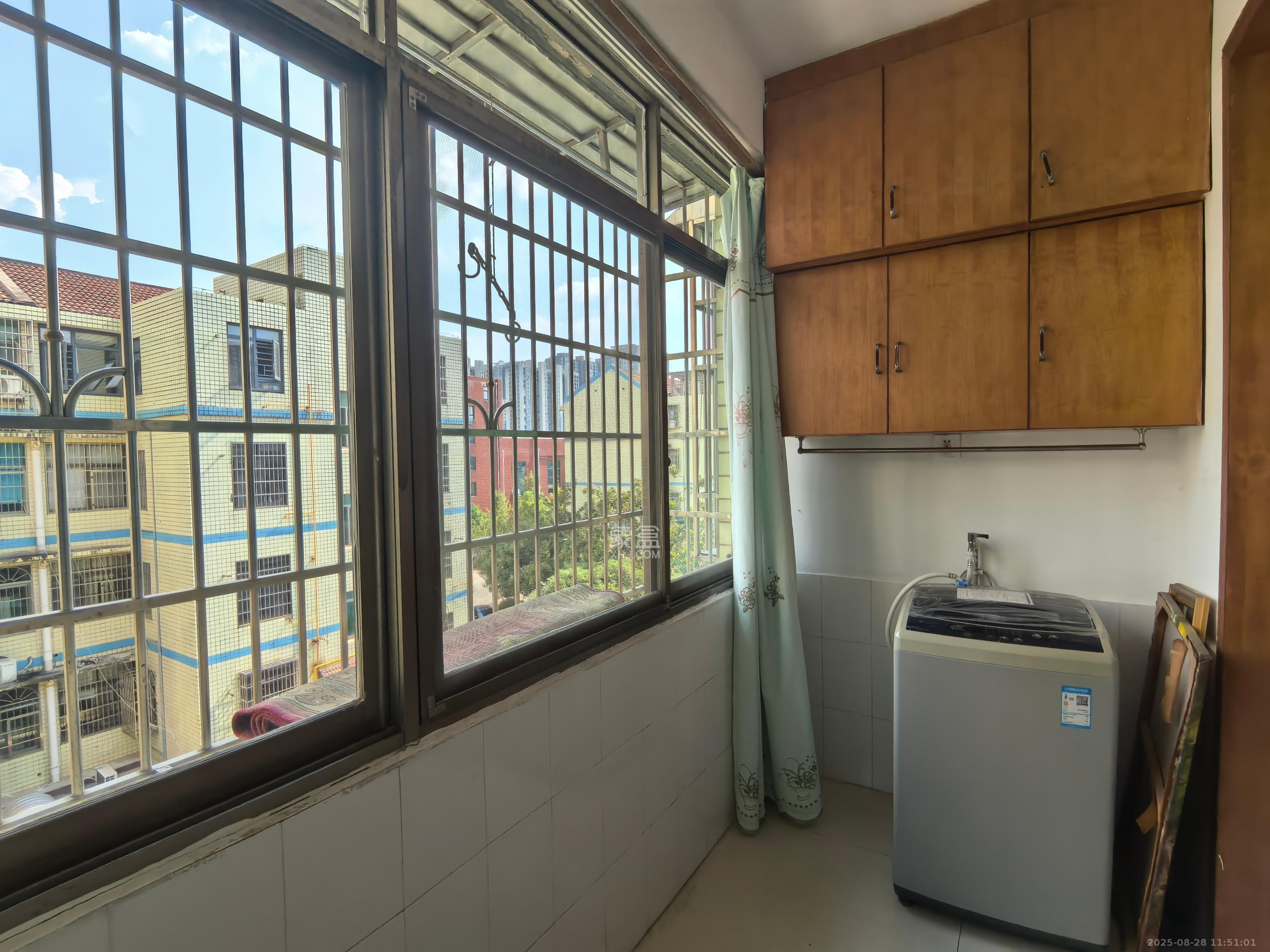 兴联小区 2室1厅1卫 1200.0元/月 兴联小区 2室1厅1卫 1200.0元/月室内图